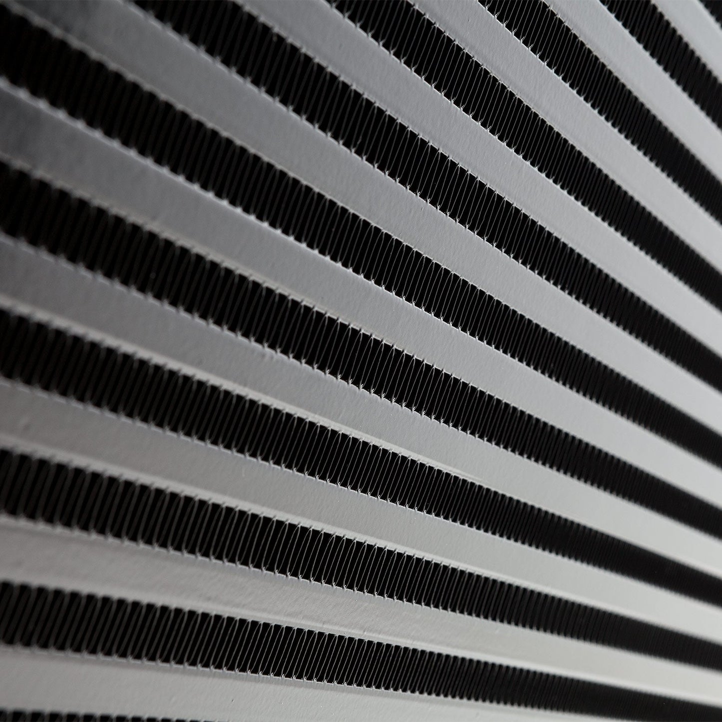 Cobb 2011–2014 Subaru WRX Frontmontage-Ladeluftkühlerkern – Schwarz (cobb724502-BK)