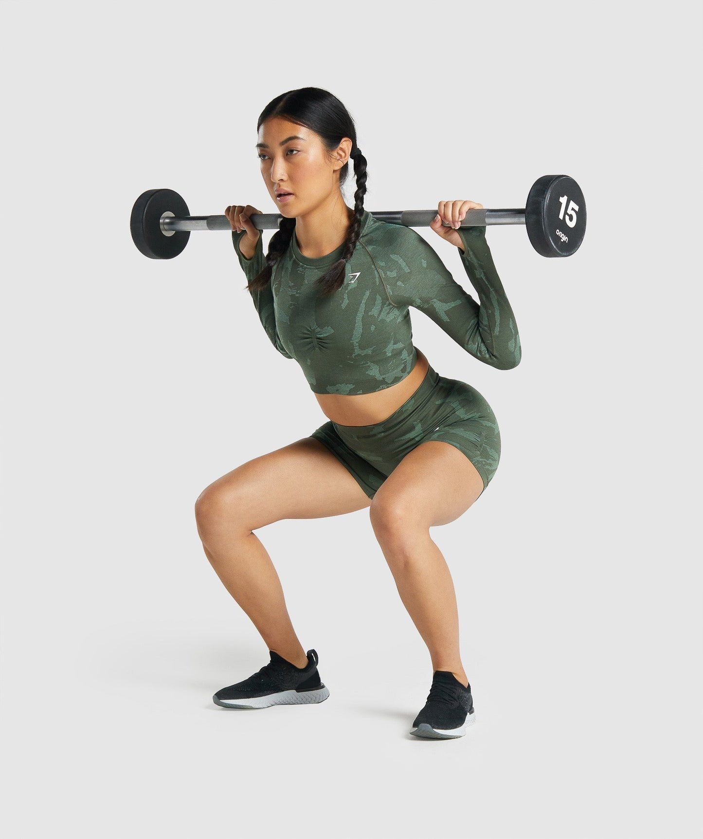 Gymshark Adapt Camo nahtloses Langarm Crop Top - Savanna | Grün