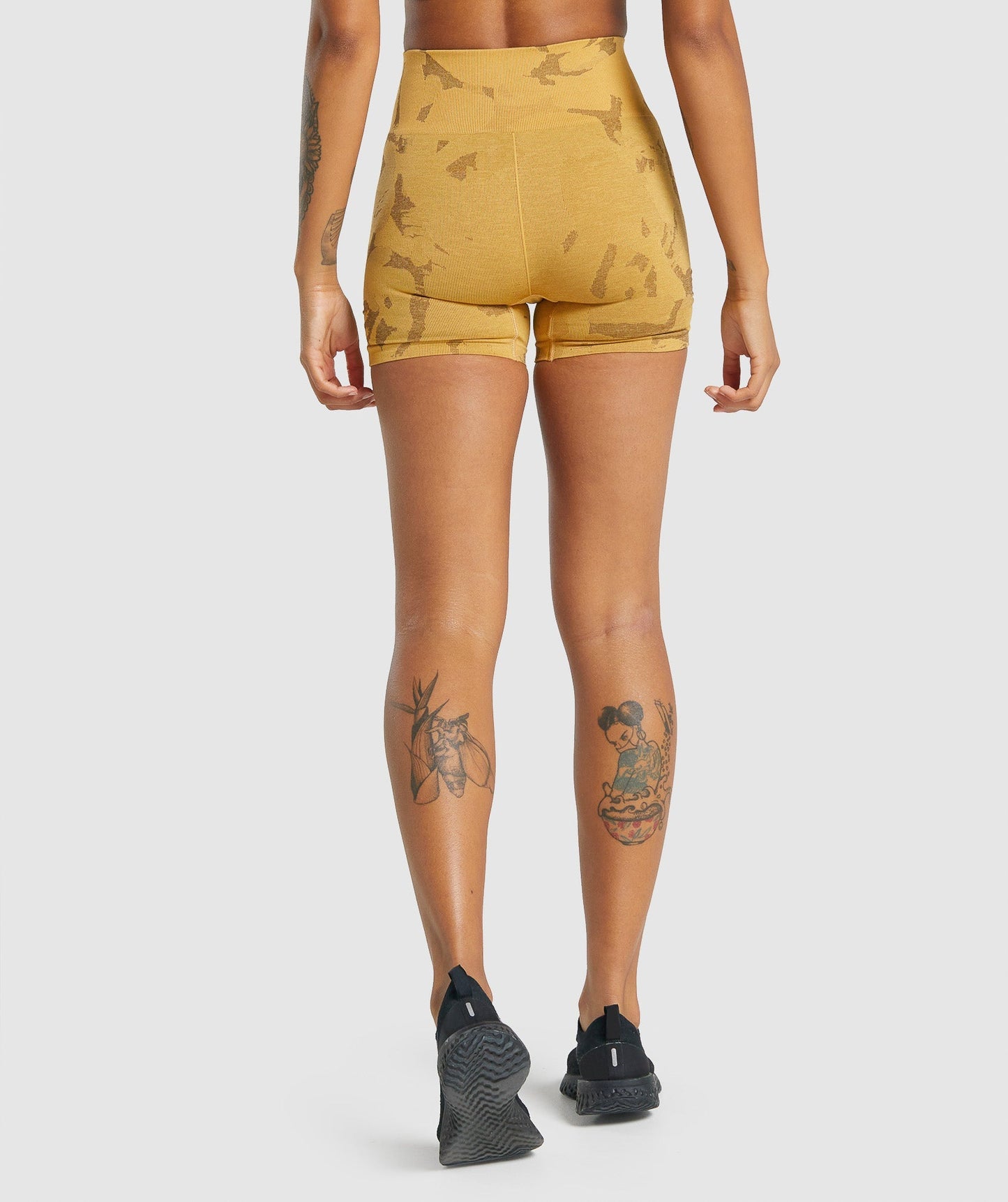 Gymshark Adapt Camo Seamless Shorts - Savanna | Gelb