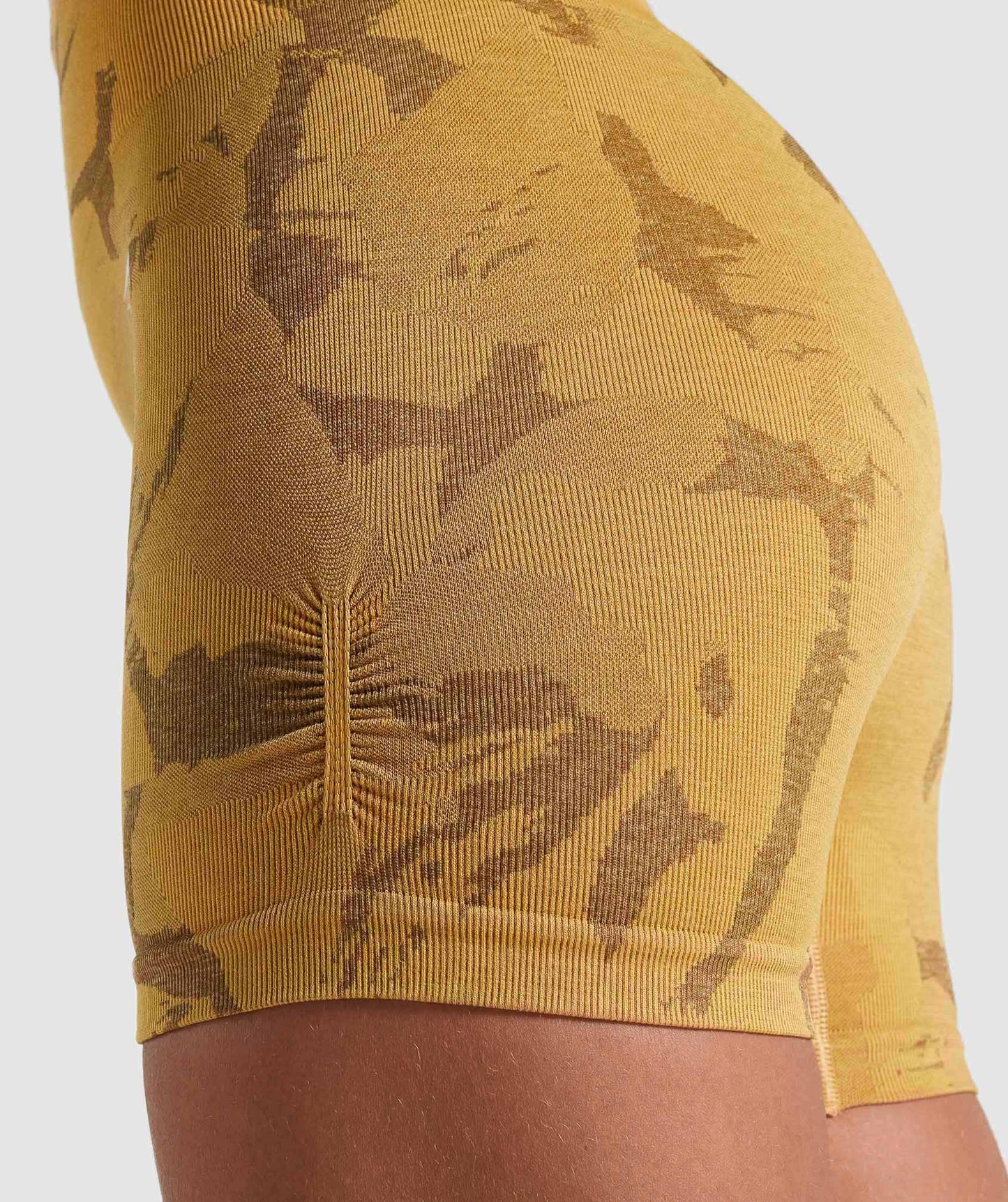 Gymshark Adapt Camo Seamless Shorts - Savanna | Gelb
