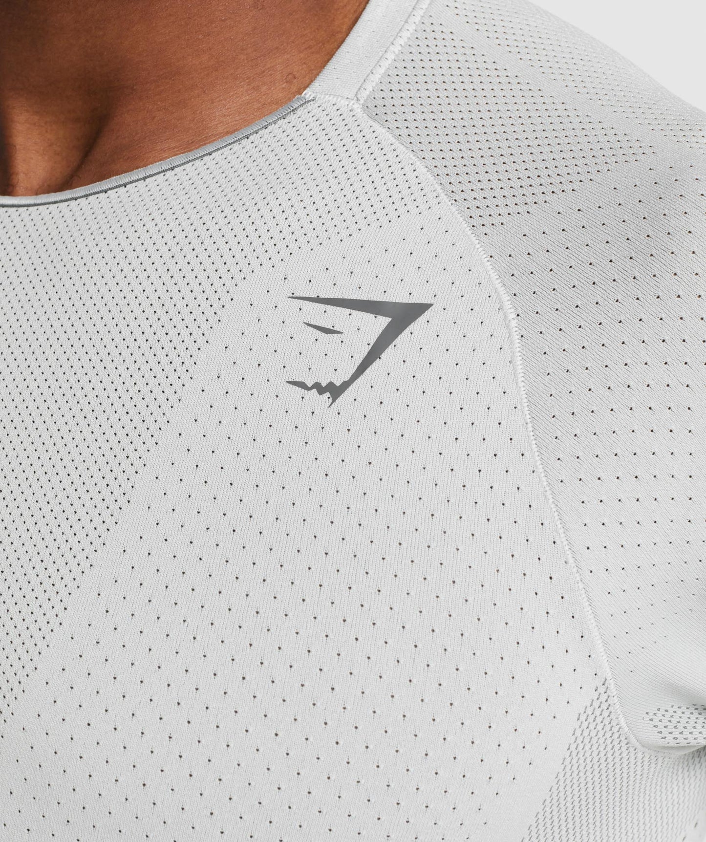 Gymshark Apex spielen T -Shirt - hellgrau/Holzkohle