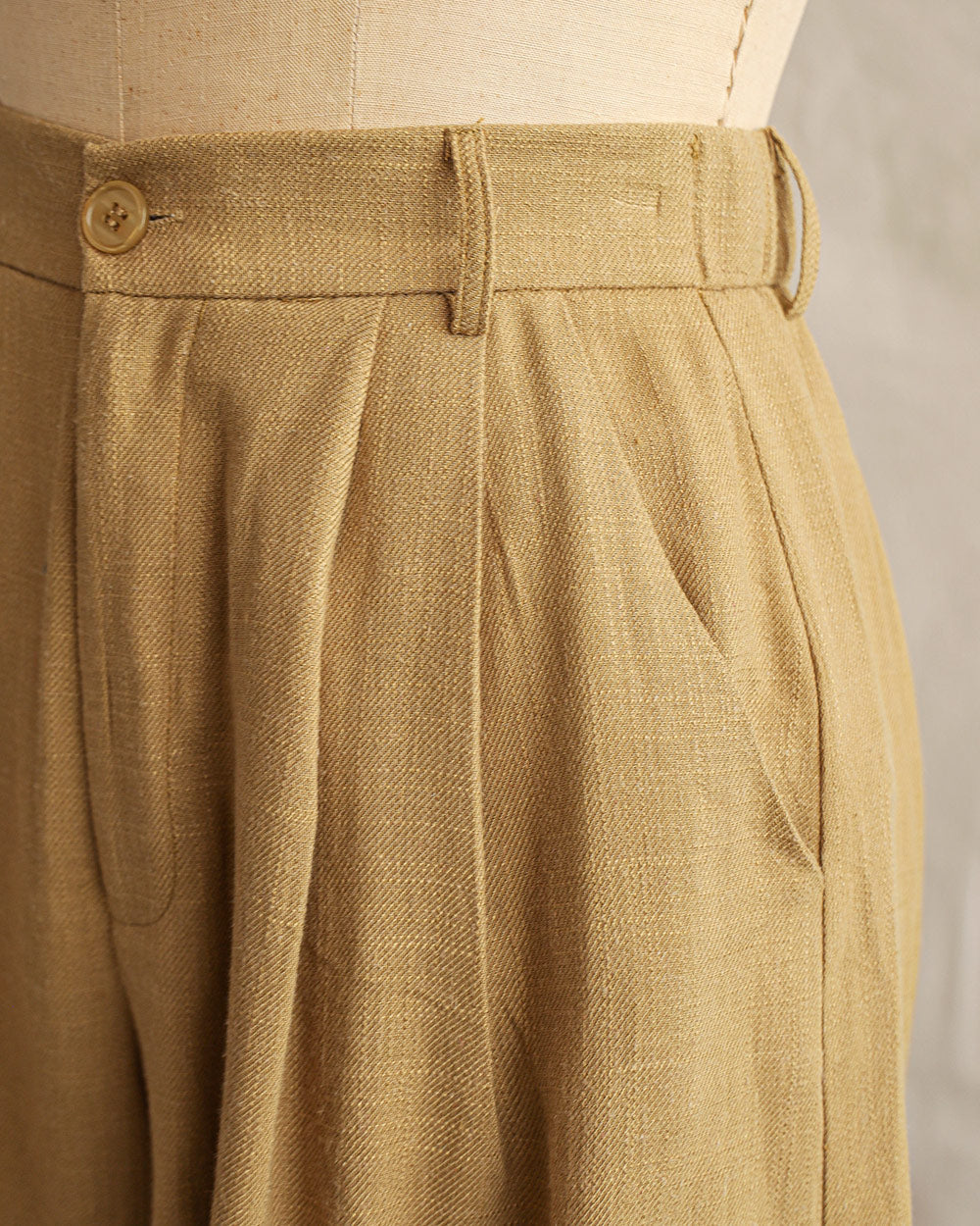 Along the Hudson Shorts - Tan