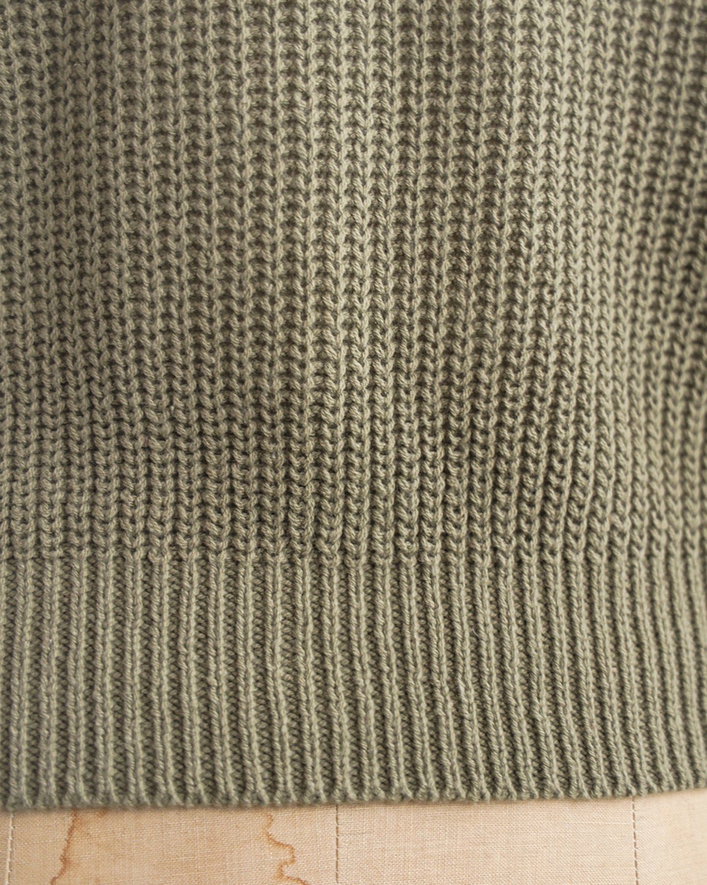 Strickjacke aus Crushed Basilikum
