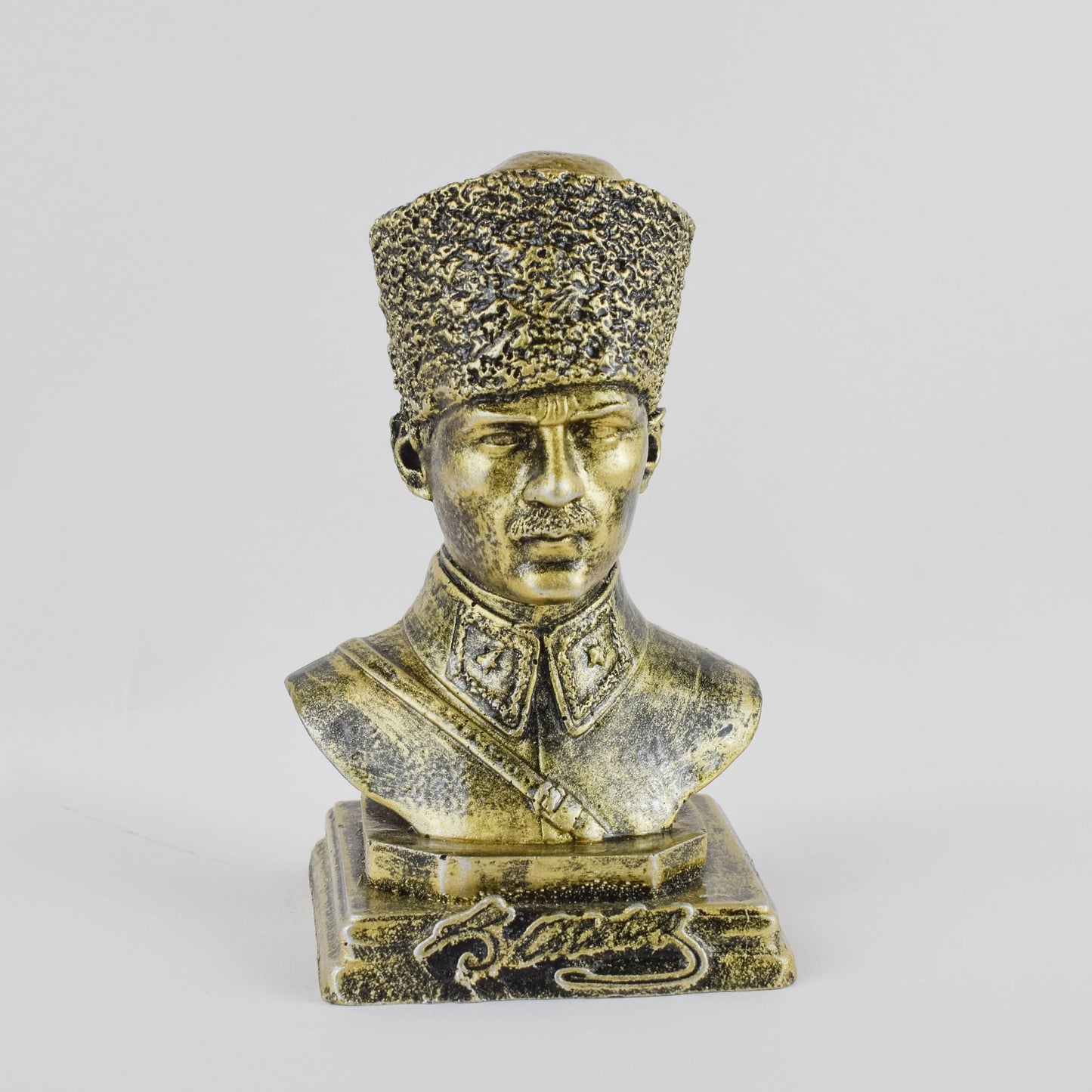 Ataturk Table Décor