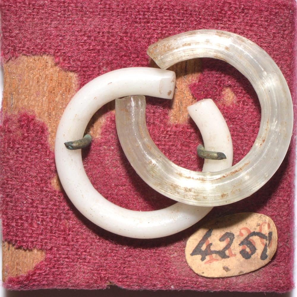 ایک مصری شیشے کی بالی ، نیو کنگڈم ، 18 ویں دیر سے 19 ویں خاندان ، سی اے۔ 1550 - 1290 قبل مسیح