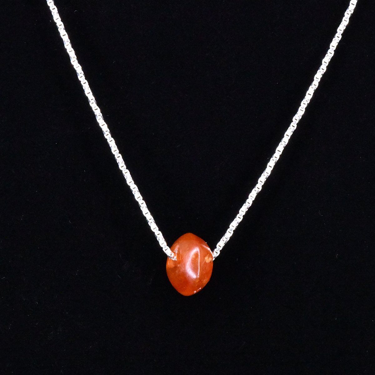 ایک مصری بیکنیکل کارنیلین مالا ایک لاکٹ ، مڈل کنگڈم ، سی اے کے طور پر قائم کیا گیا ہے۔ 2017 - 1730 قبل مسیح