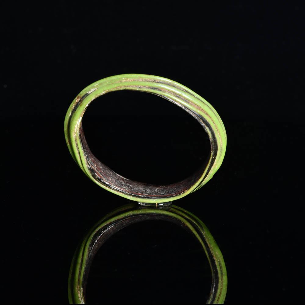 ایک رومانو-مصری سبز شیشے کی چوڑی ، رومن پیریڈ ، سی اے۔ پہلی - تیسری صدی عیسوی