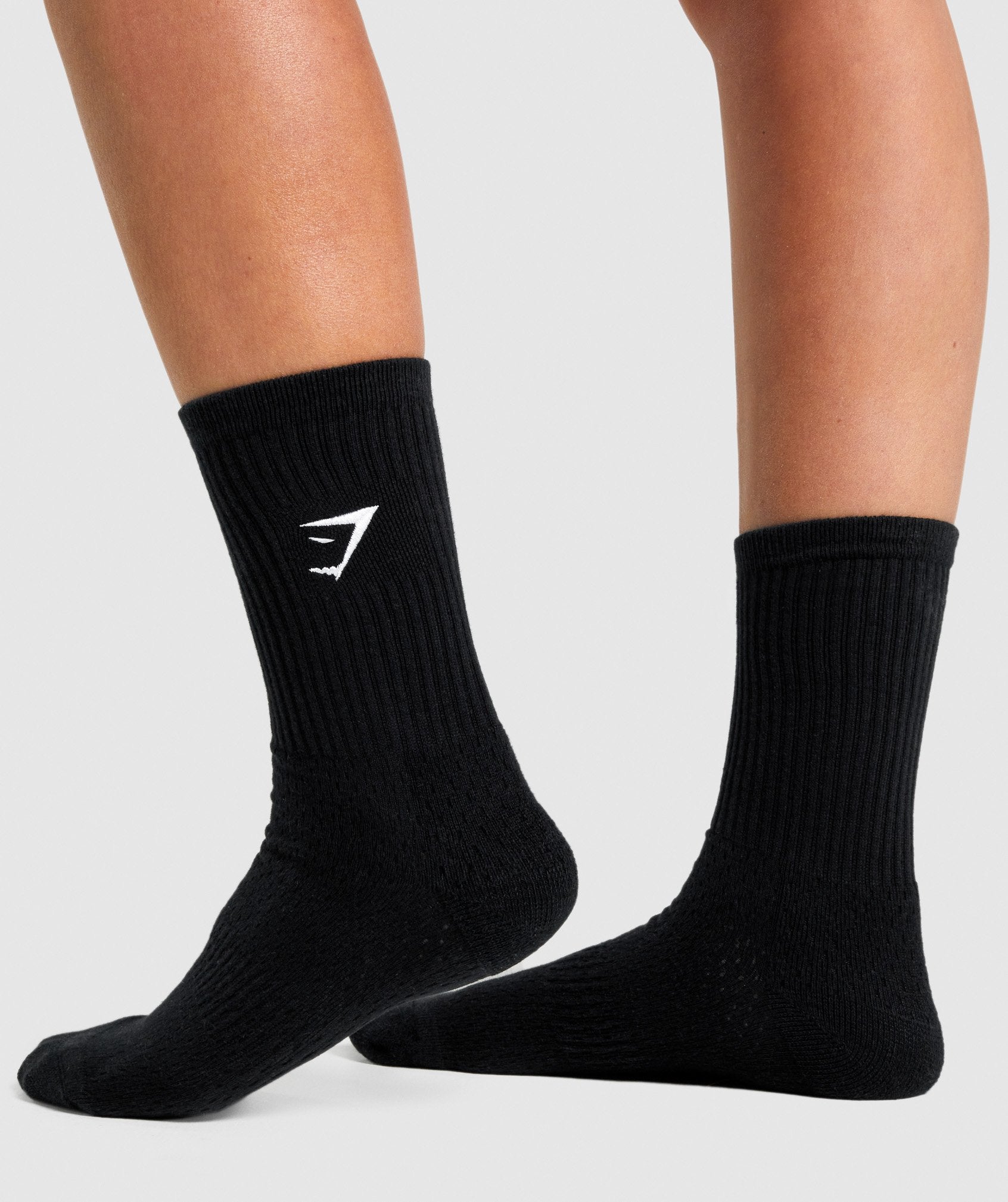 Gymshark Embroidered Sharkhead Crew Socks - Black – Client 446 100K products