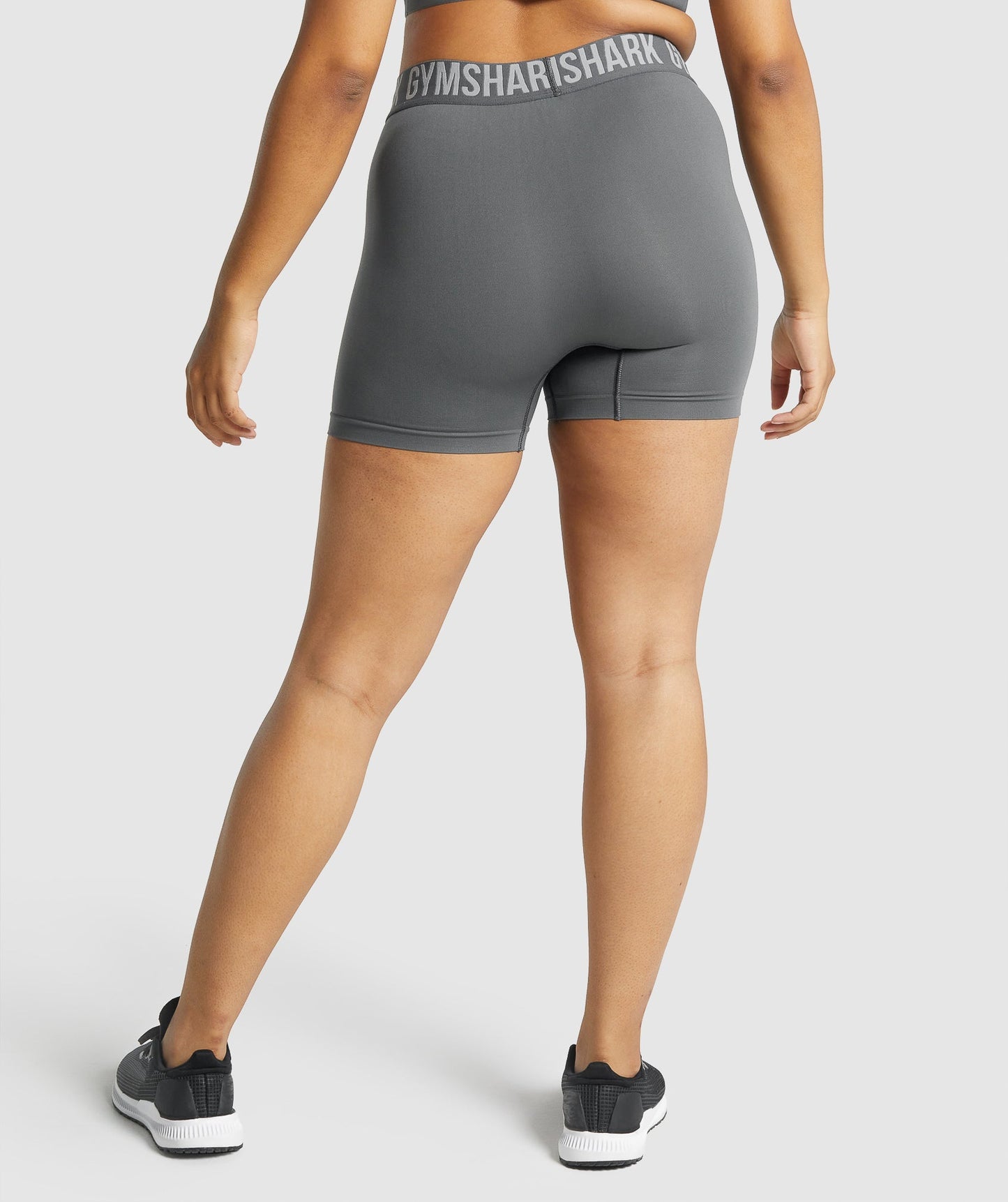 Gymshark Fit nahtlose Shorts - Holzkohle