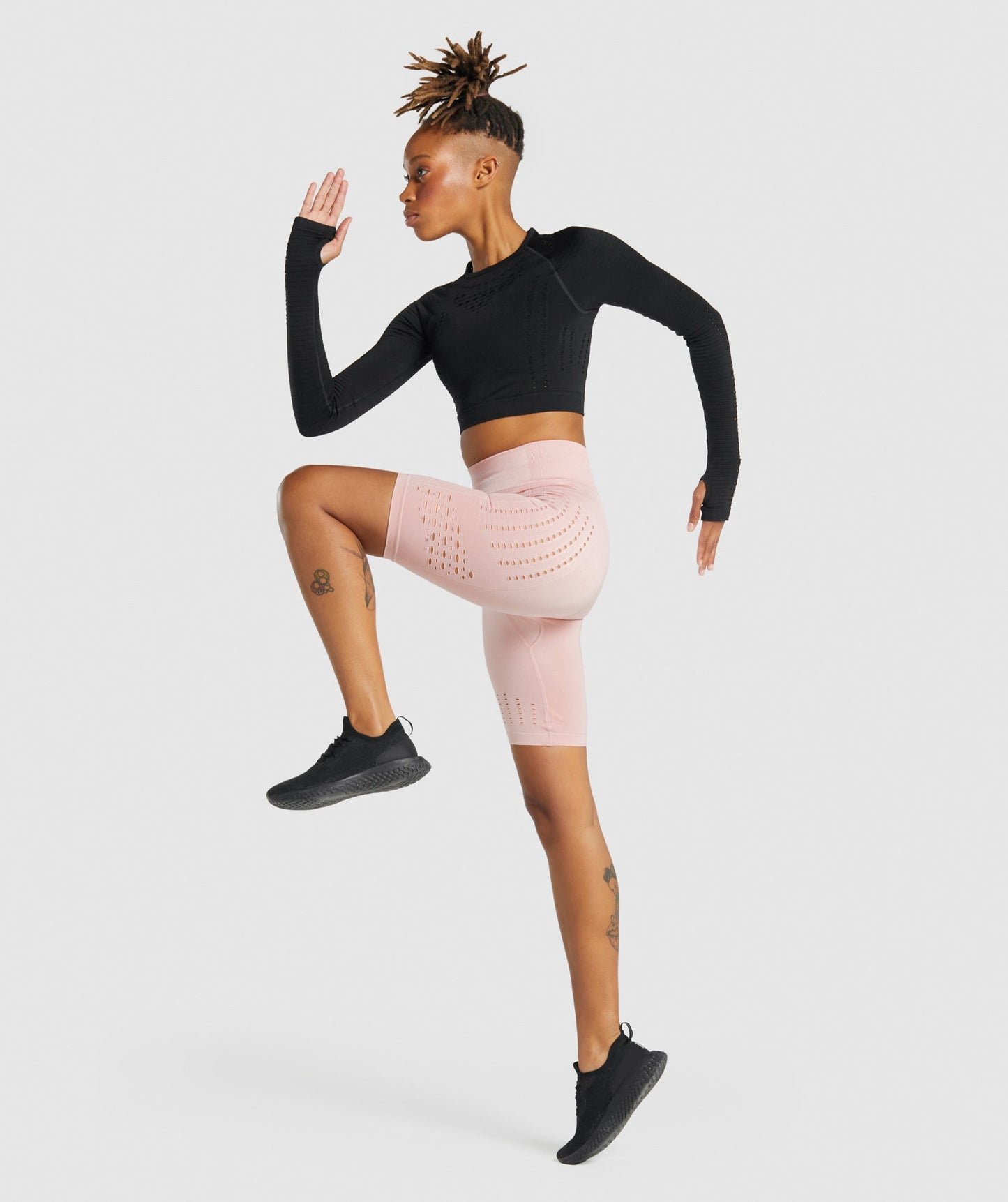 Gymshark Glühen langhärme nahtloses Erntepunkt - schwarz