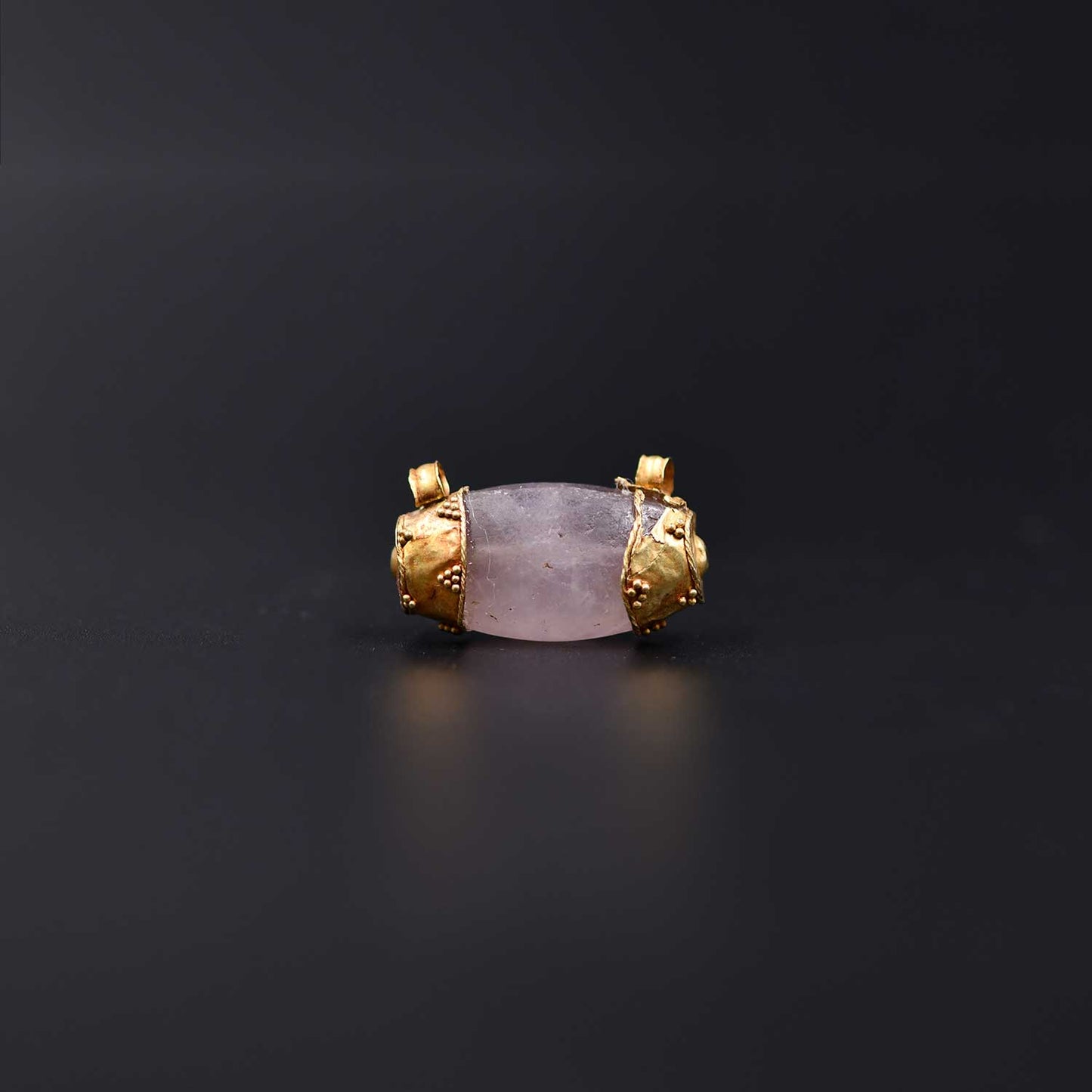 Ein ostgriechischer Anhänger aus Gold und Amethyst, hellenistische Periode, ca. 3. - 1. Jahrhundert v. Chr.