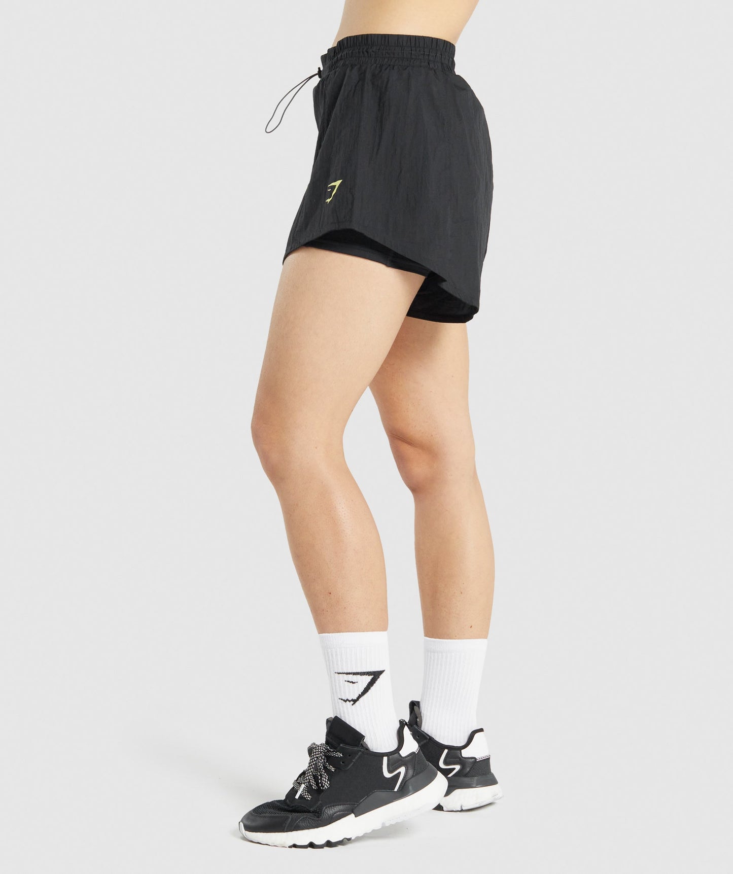 Gymshark Puls 2 in 1 Shorts - Schwarz