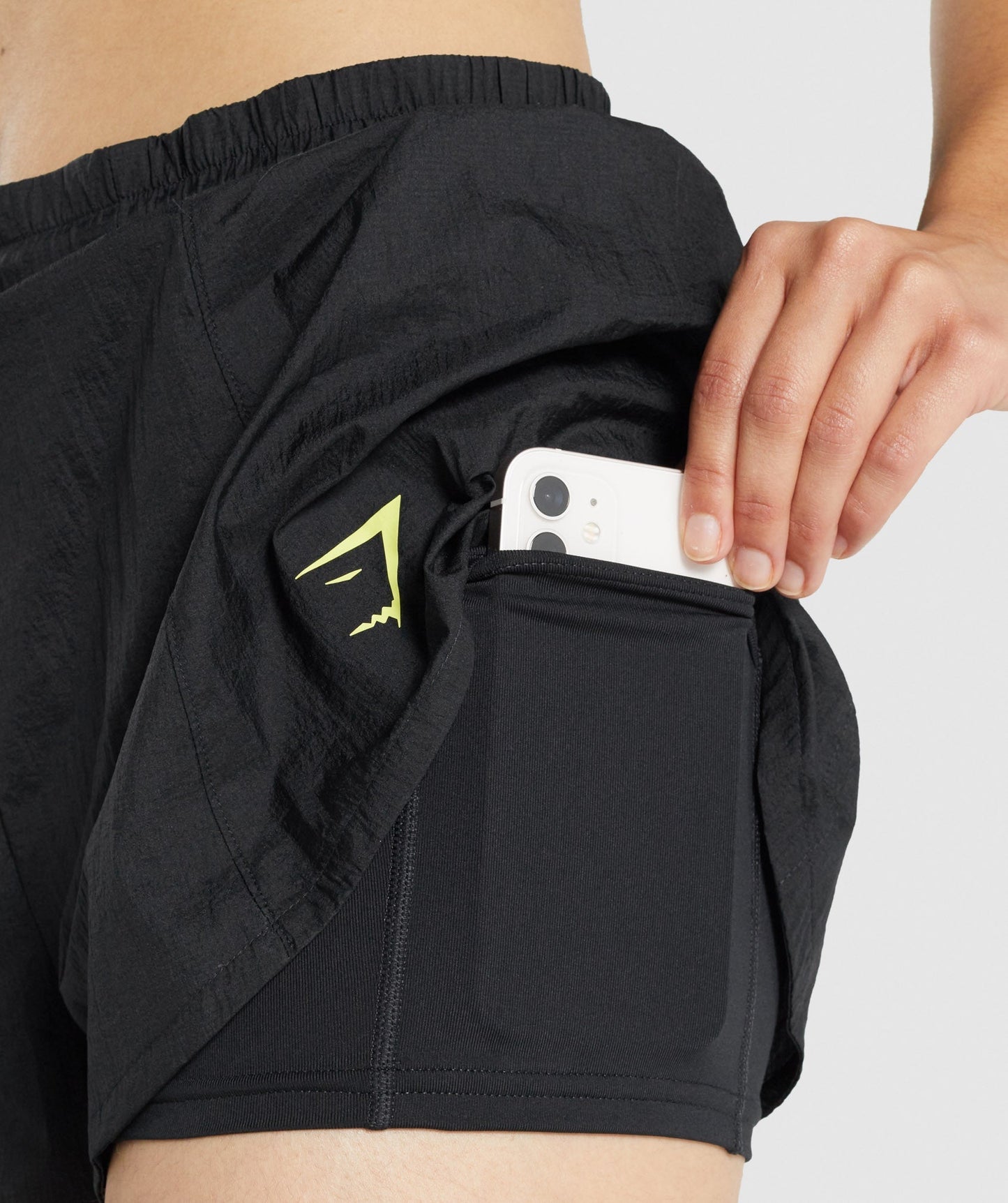 Gymshark Puls 2 in 1 Shorts - Schwarz