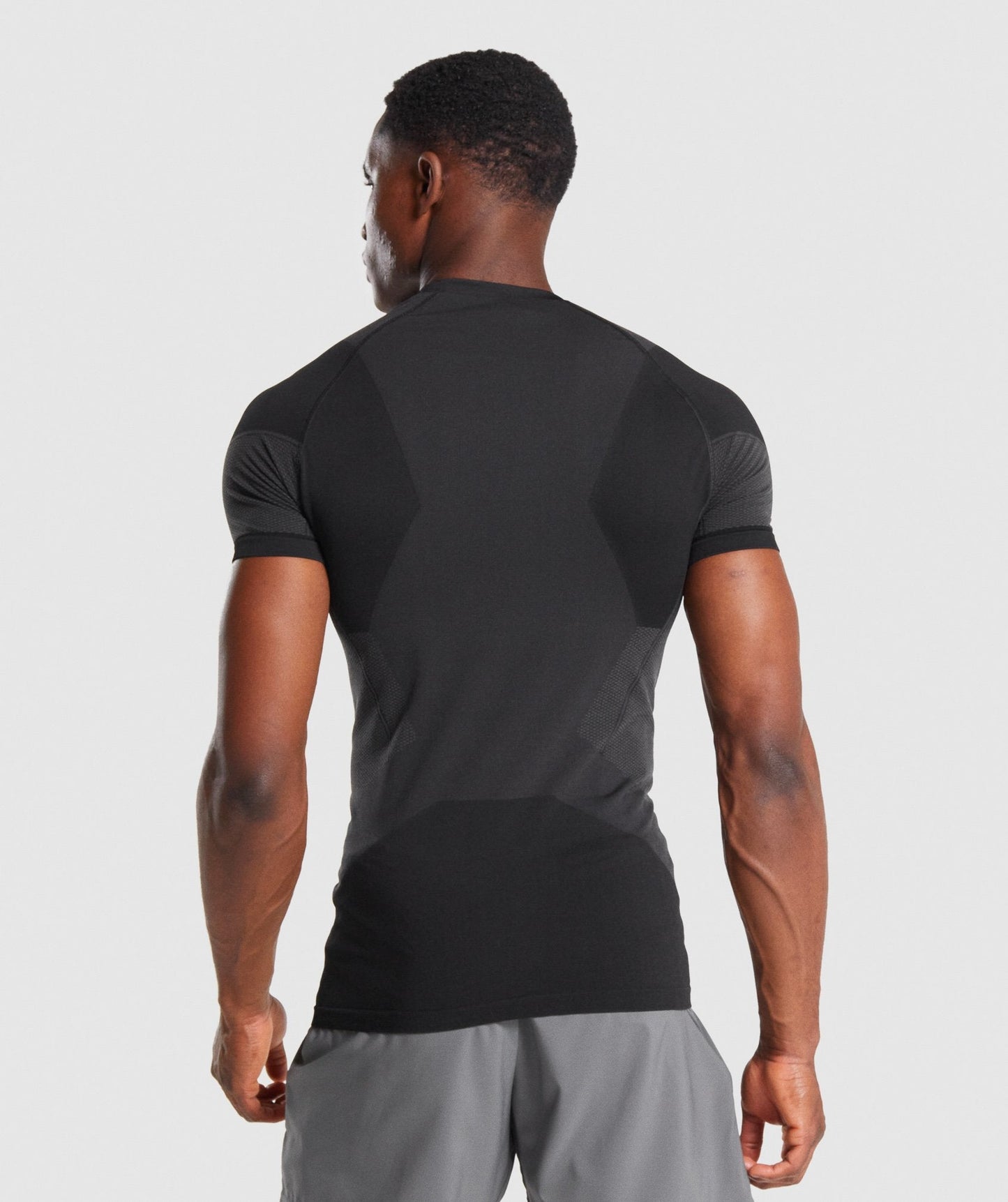 Gymshark Free Force Nahtloses T -Shirt - schwarz