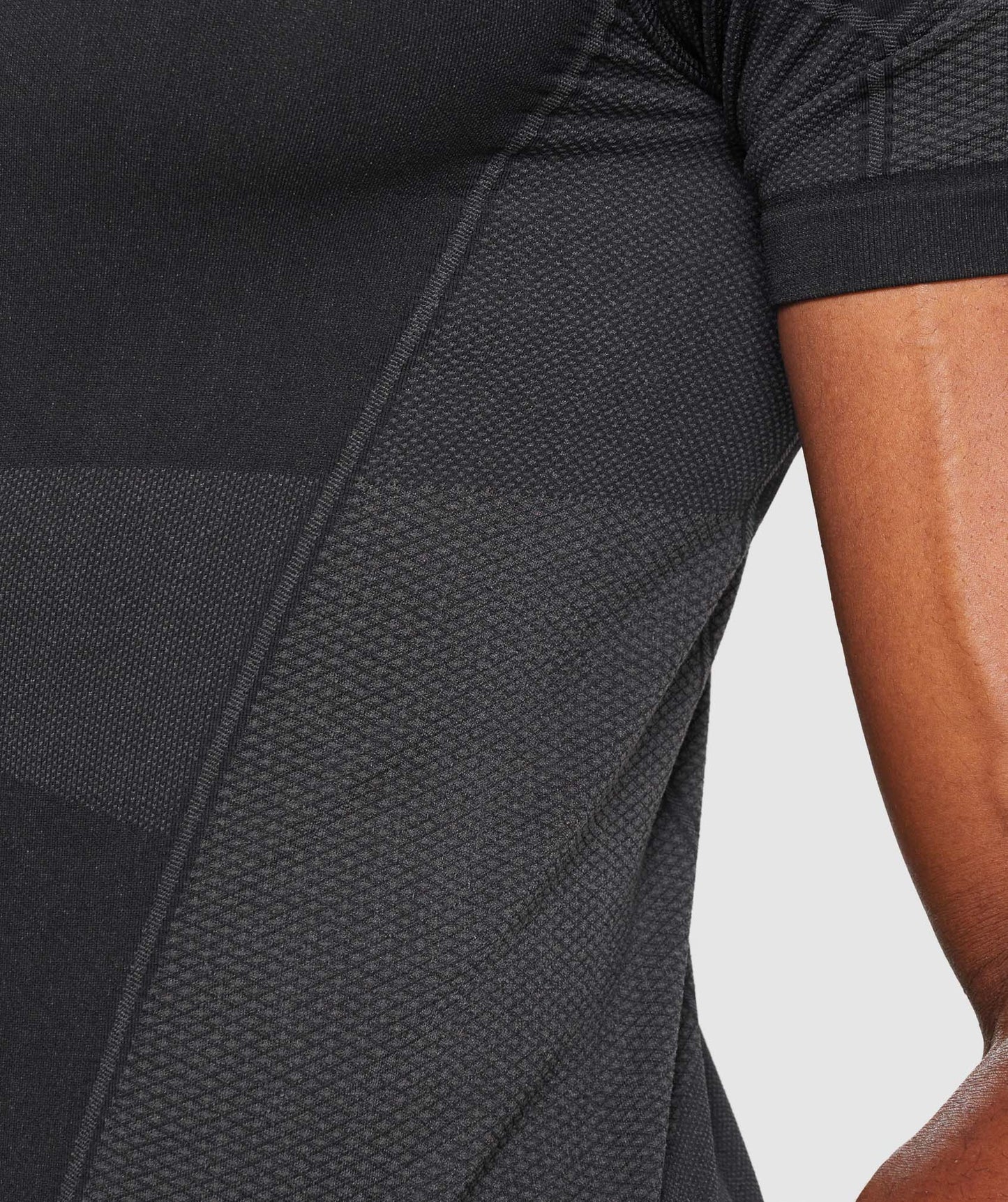 Gymshark Free Force Nahtloses T -Shirt - schwarz