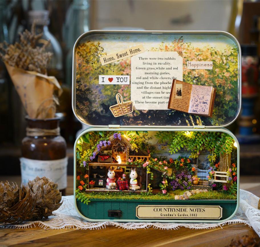 Box Theatre Dollhouse