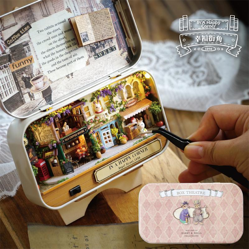 Box Theatre Dollhouse