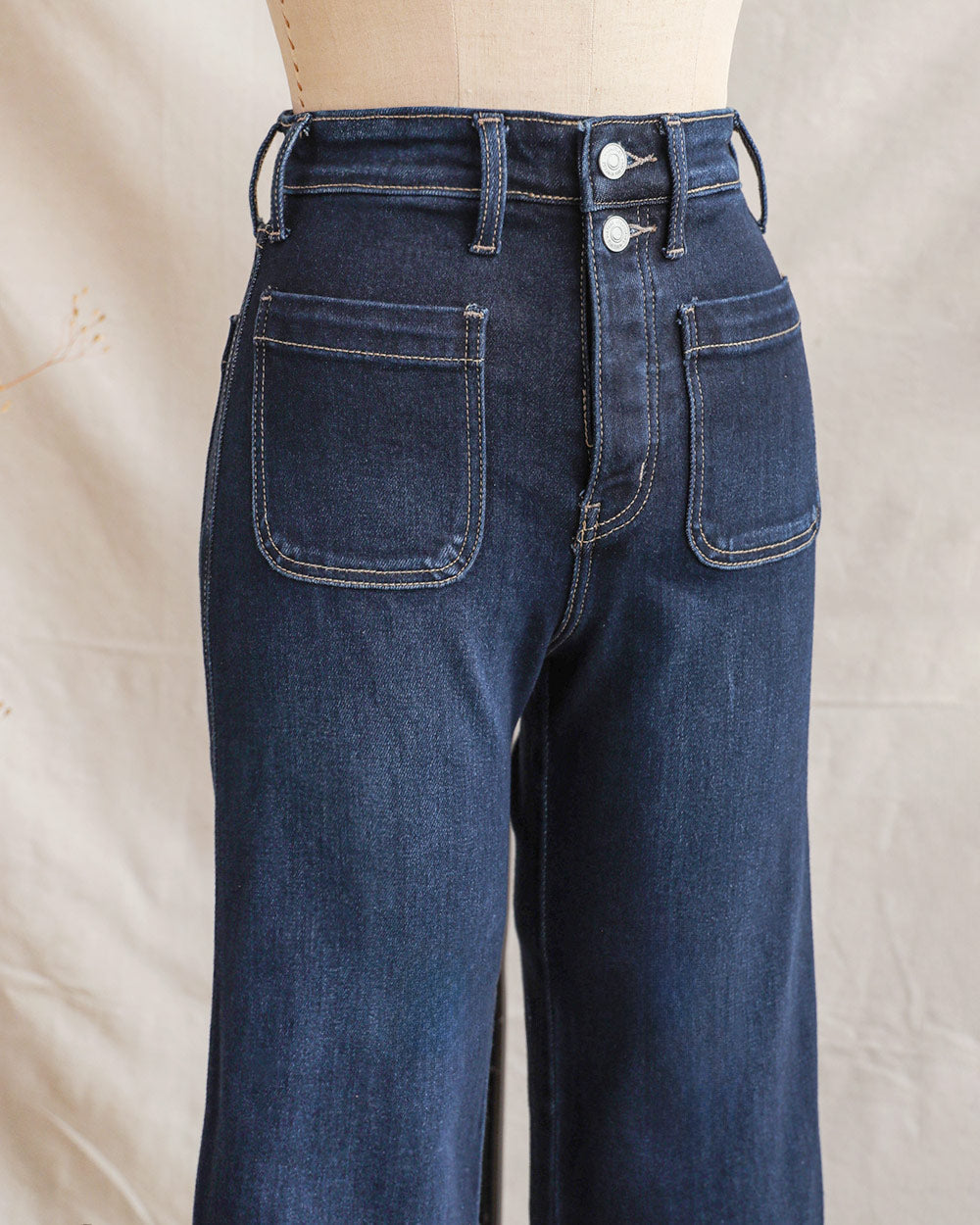 Sloane Jeans in dunkler Waschung