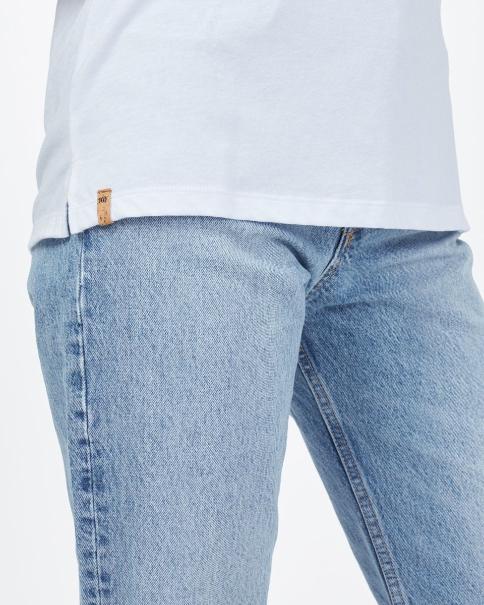 ट्रीब्लेंड वी-नेक टैंक