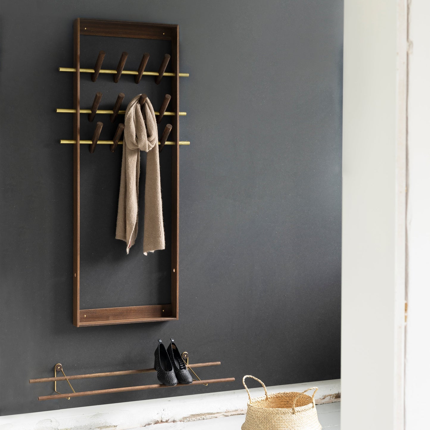 कोट फ्रेम