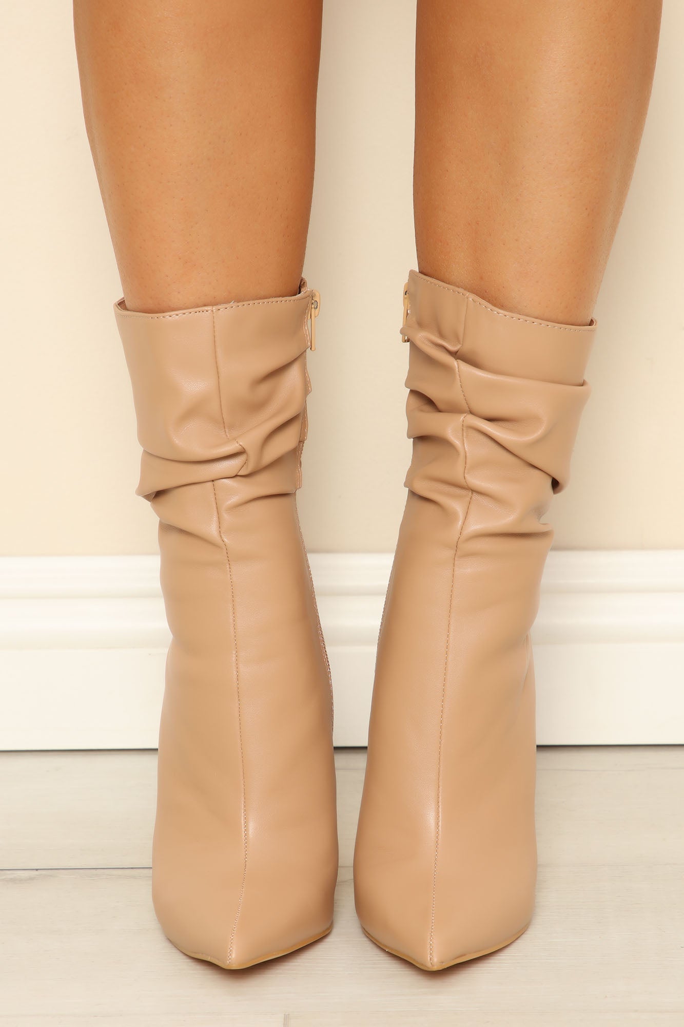 Bleib für eine Weile Booties - Kamel