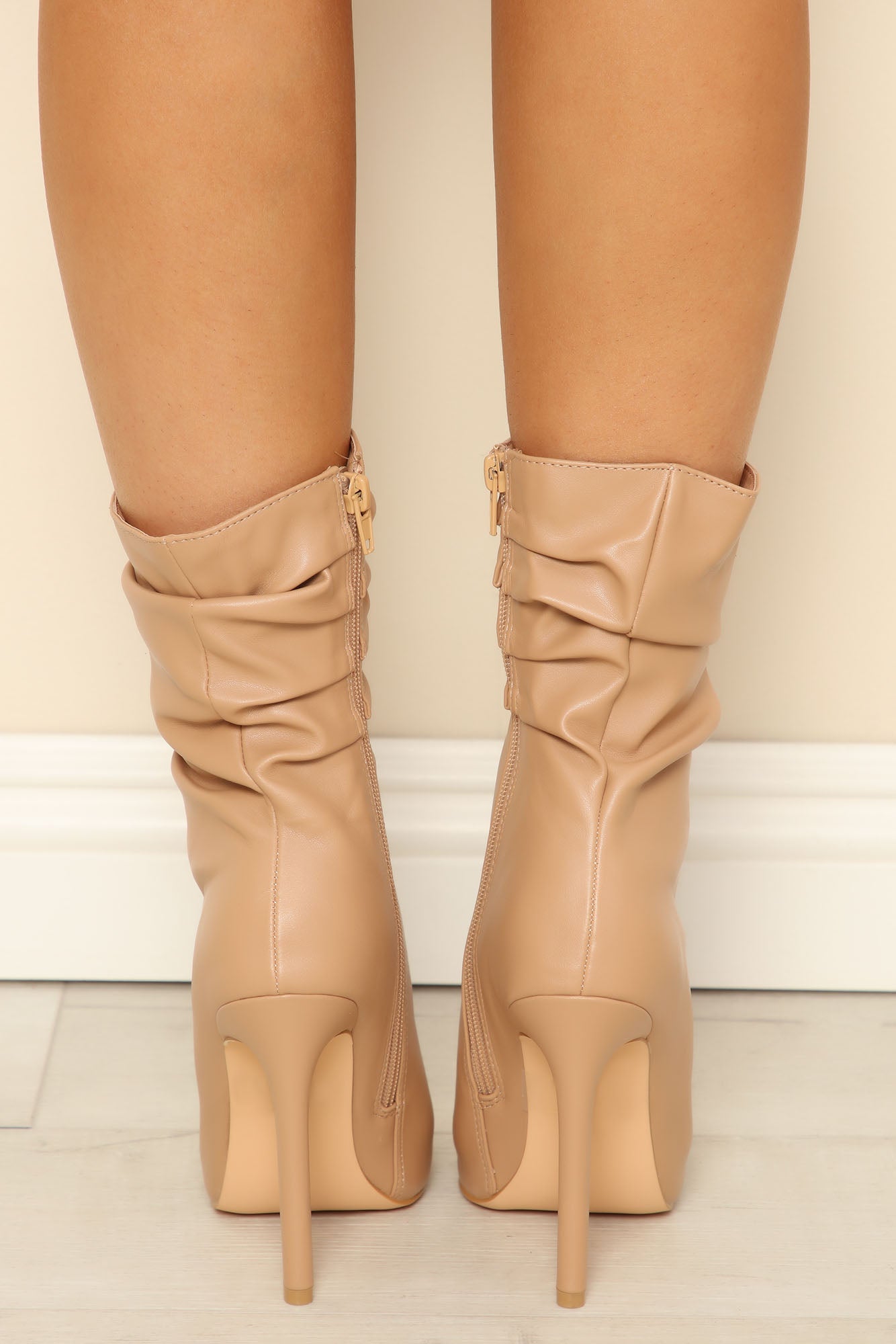 Bleib für eine Weile Booties - Kamel