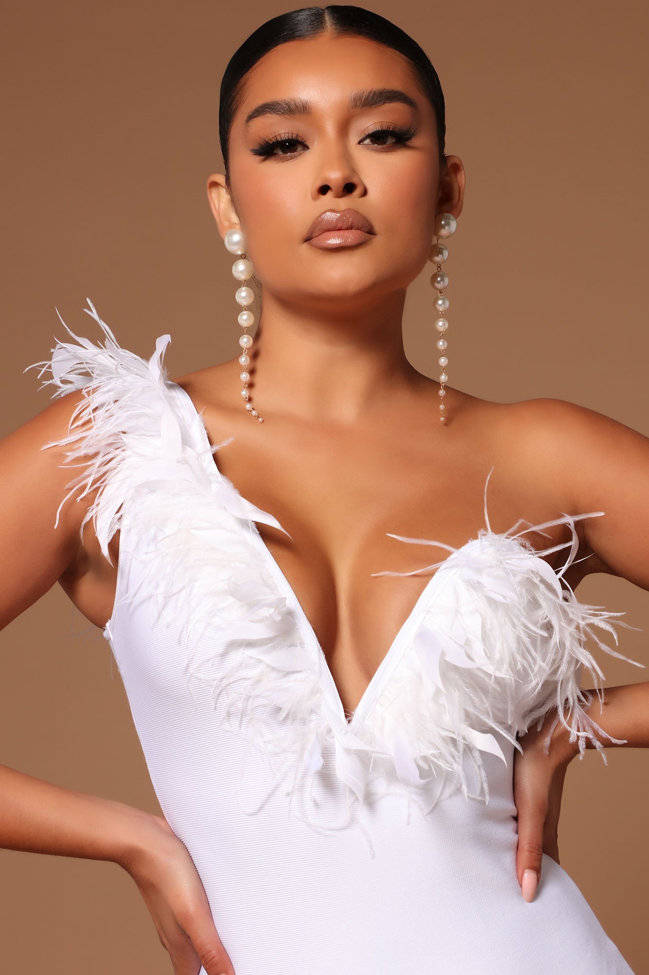 Alana eine Schulterfeder Midi Kleid - Weiß