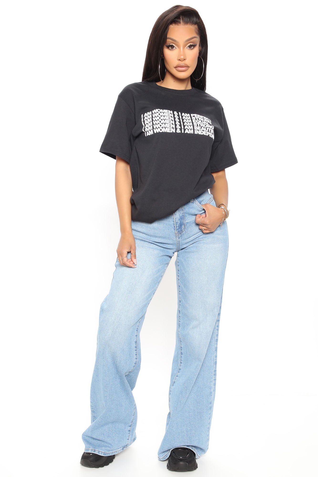 یہاں مجھے دہاڑ ٹی - سیاہ