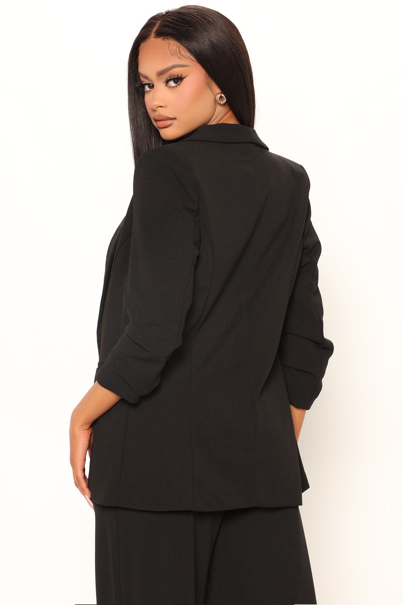 Gekleidet, um Blazer zu beeindrucken - schwarz