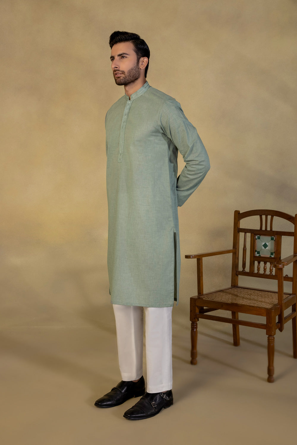 Embroidered Cotton Mélange Kurta