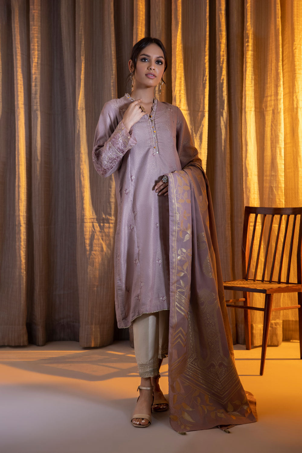 2 Piece - Embroidered Jacquard Suit