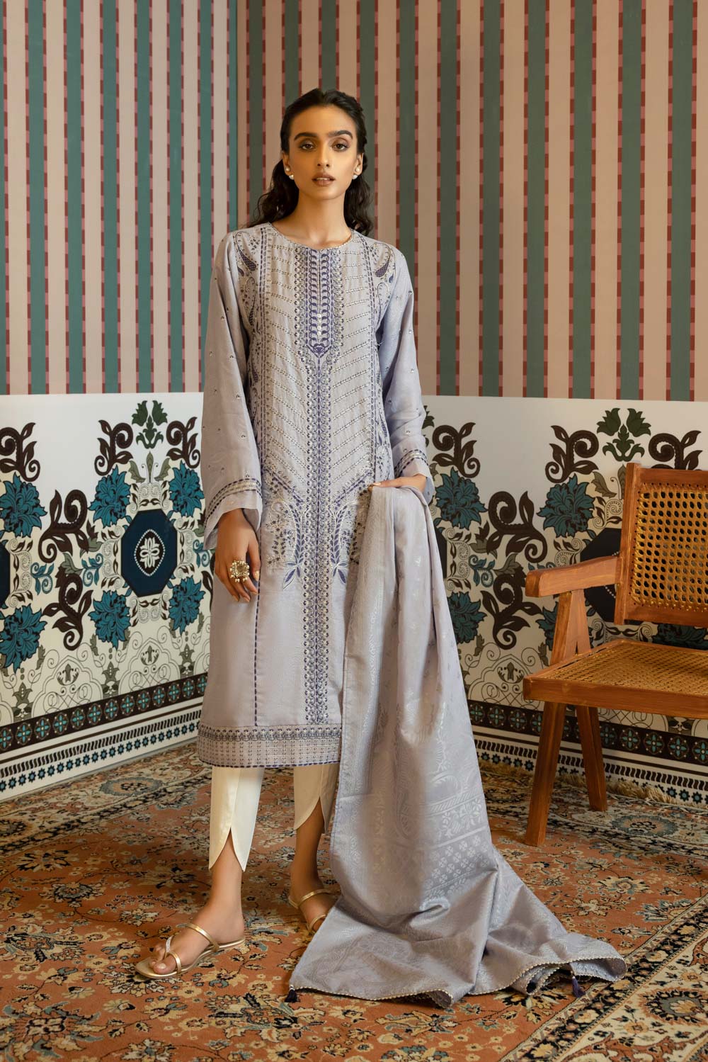 2 Piece - Embroidered Jacquard Suit