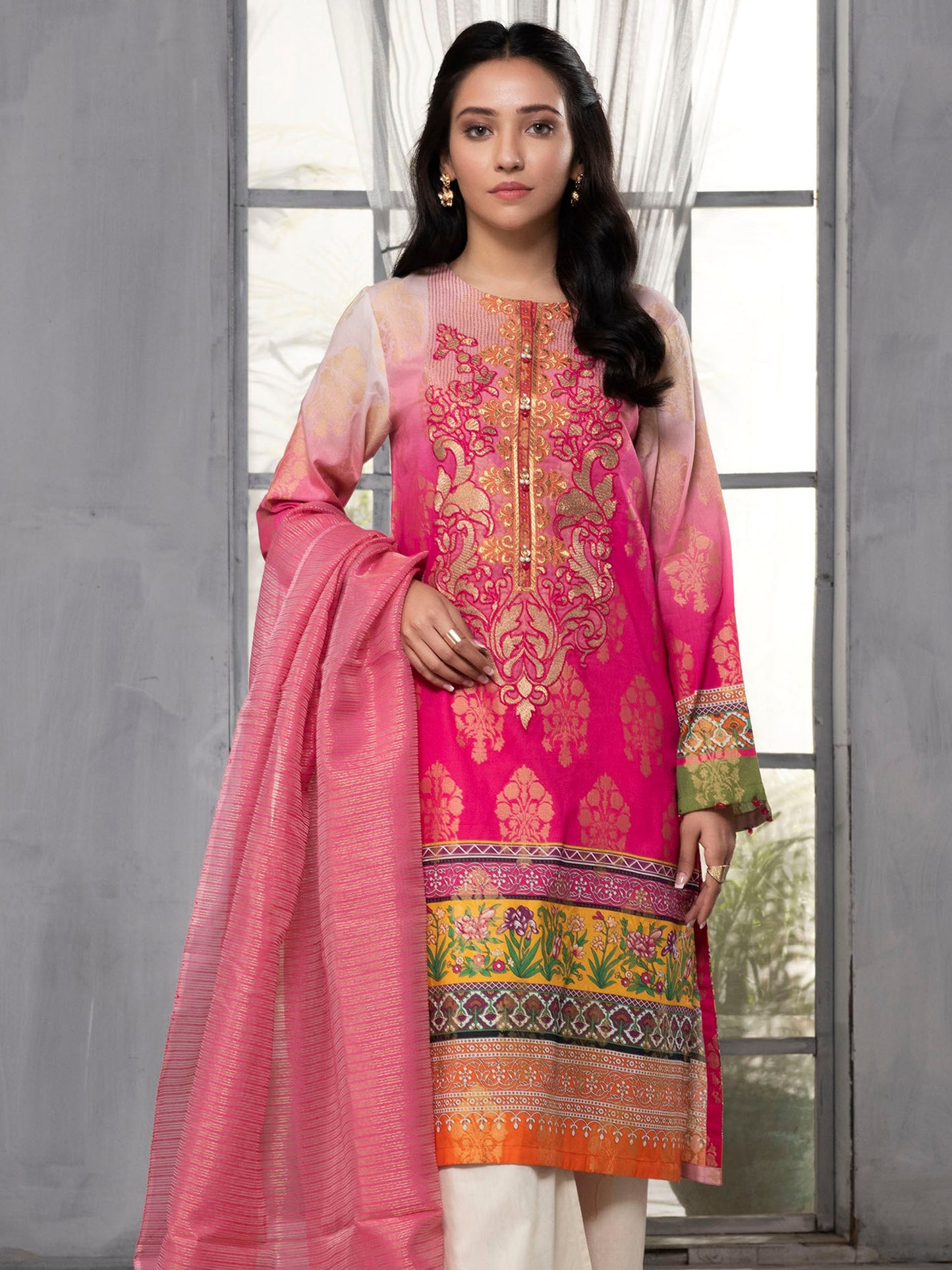2 Piece Embroidered Jacquard Suit