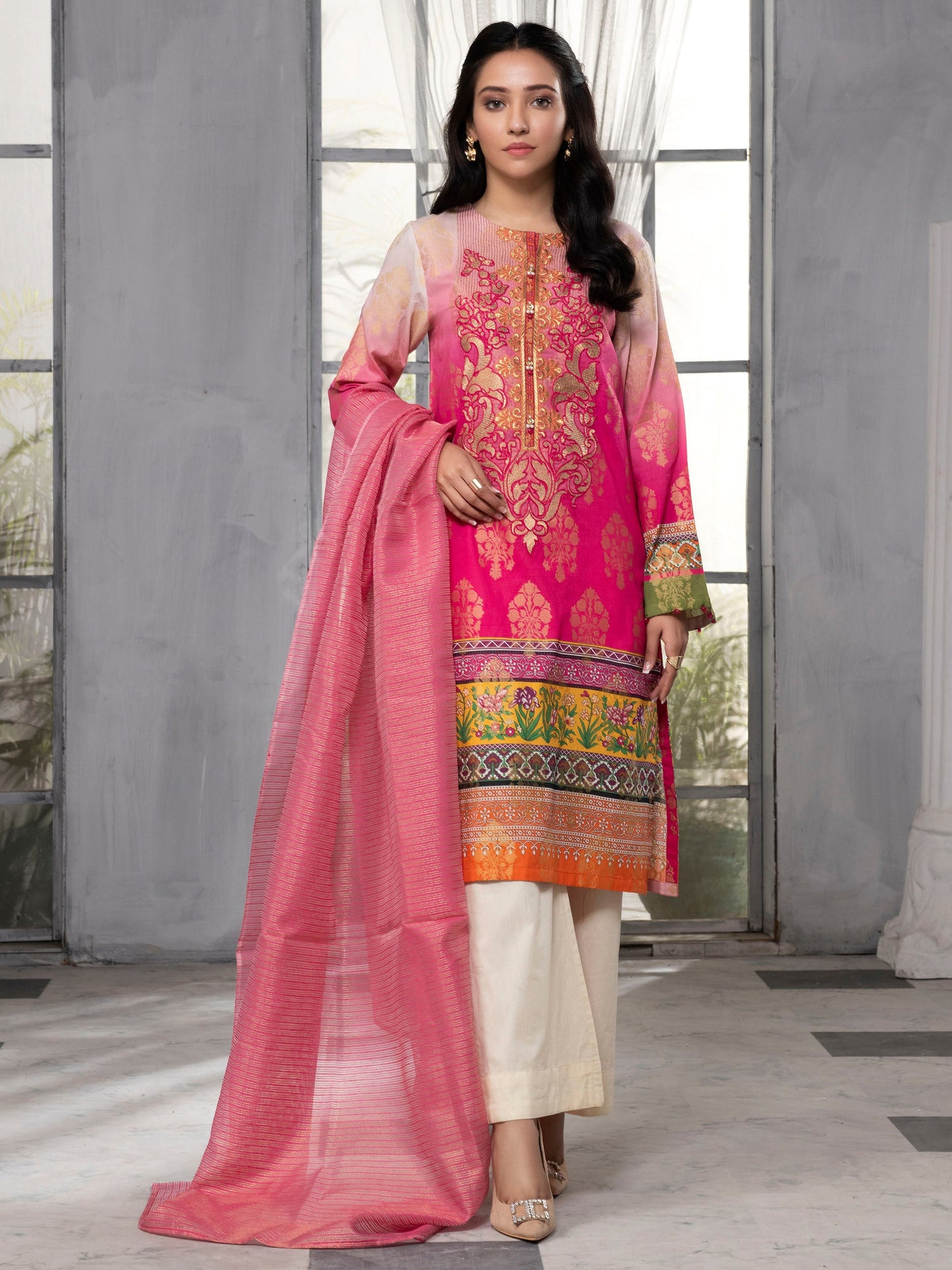2 Piece Embroidered Jacquard Suit