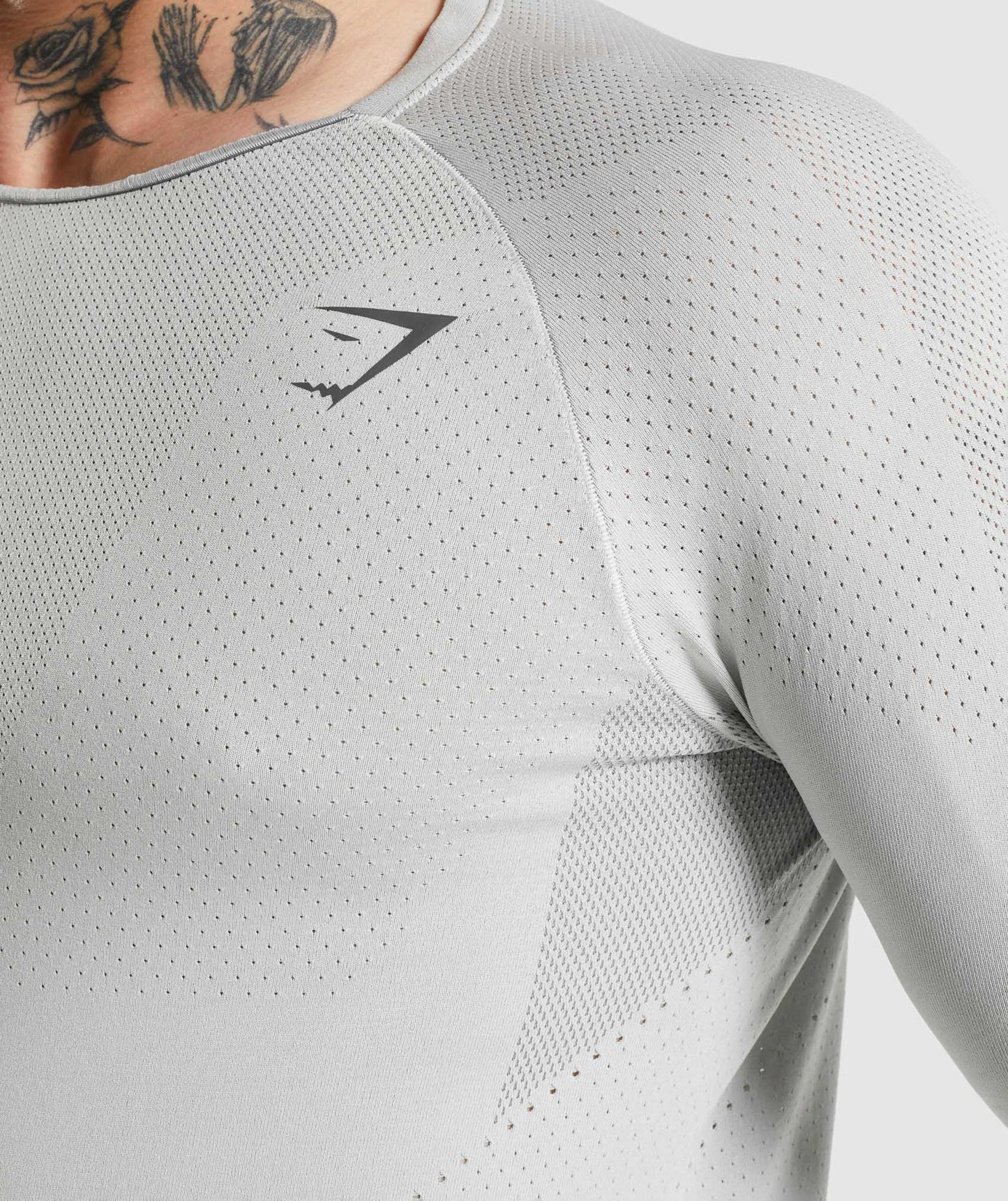 Gymshark Apex Langarm T -Shirt - hellgrau/Holzkohle