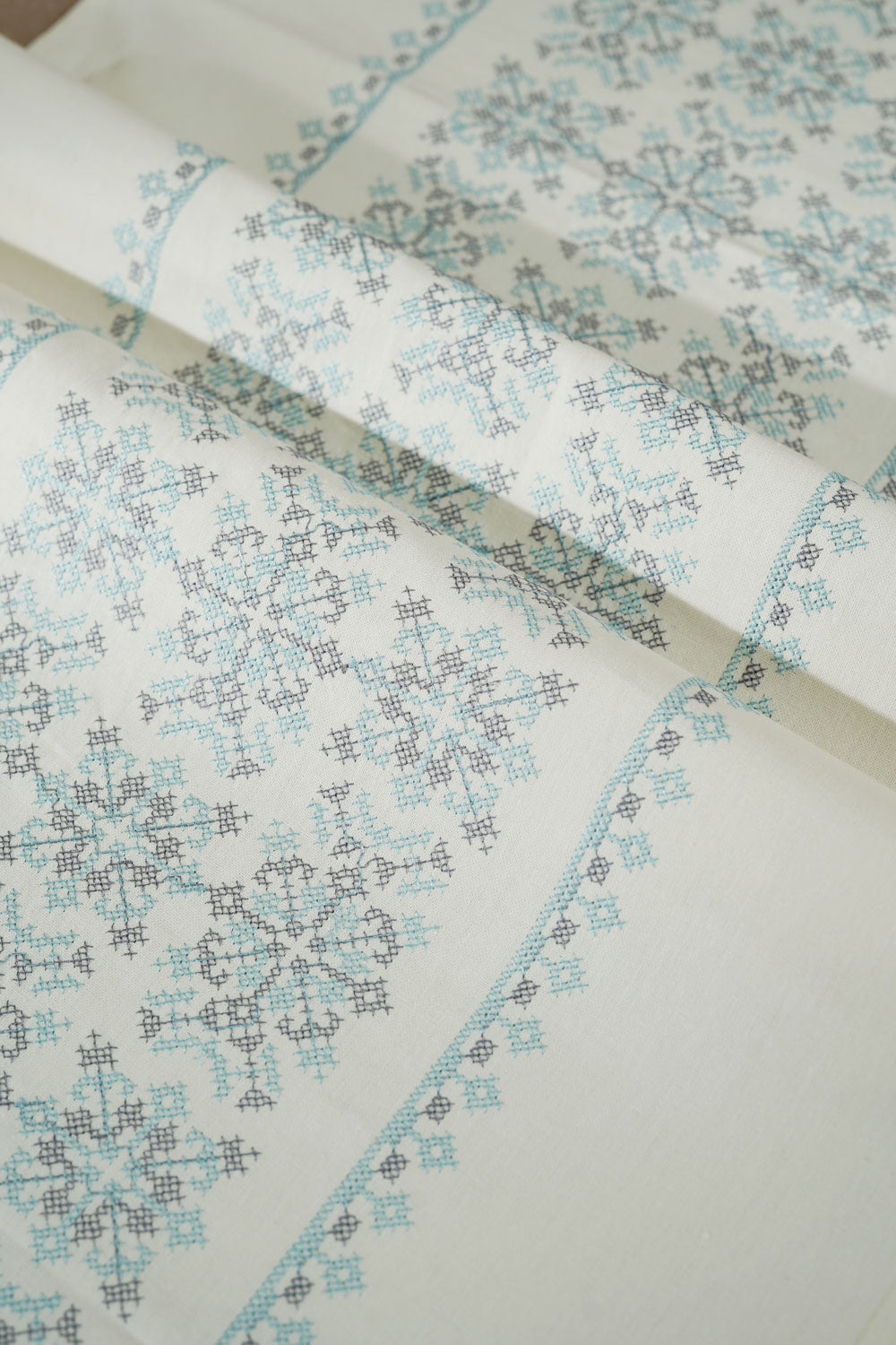 Aqua - Table Runner