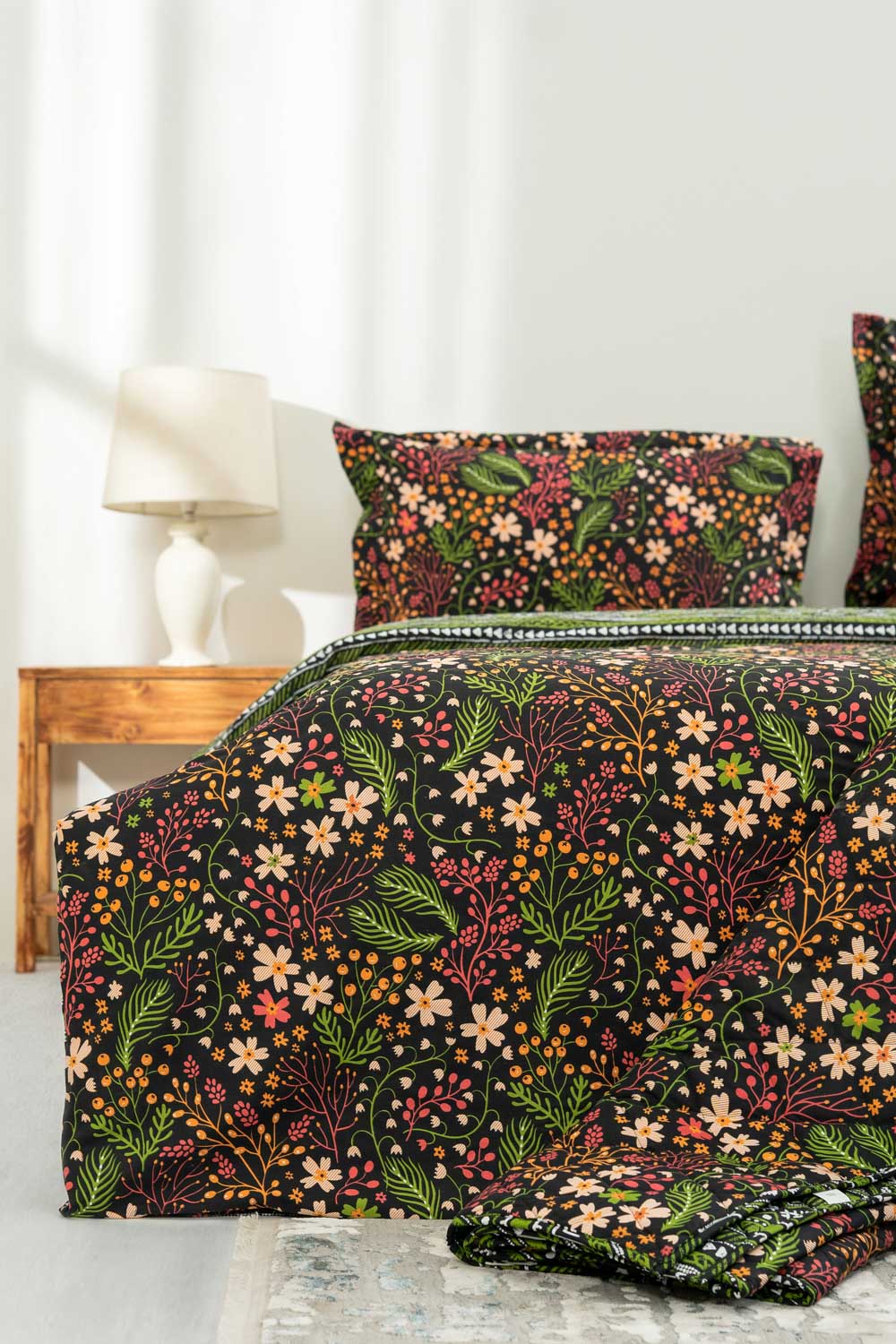 Backyard - Bed Spread