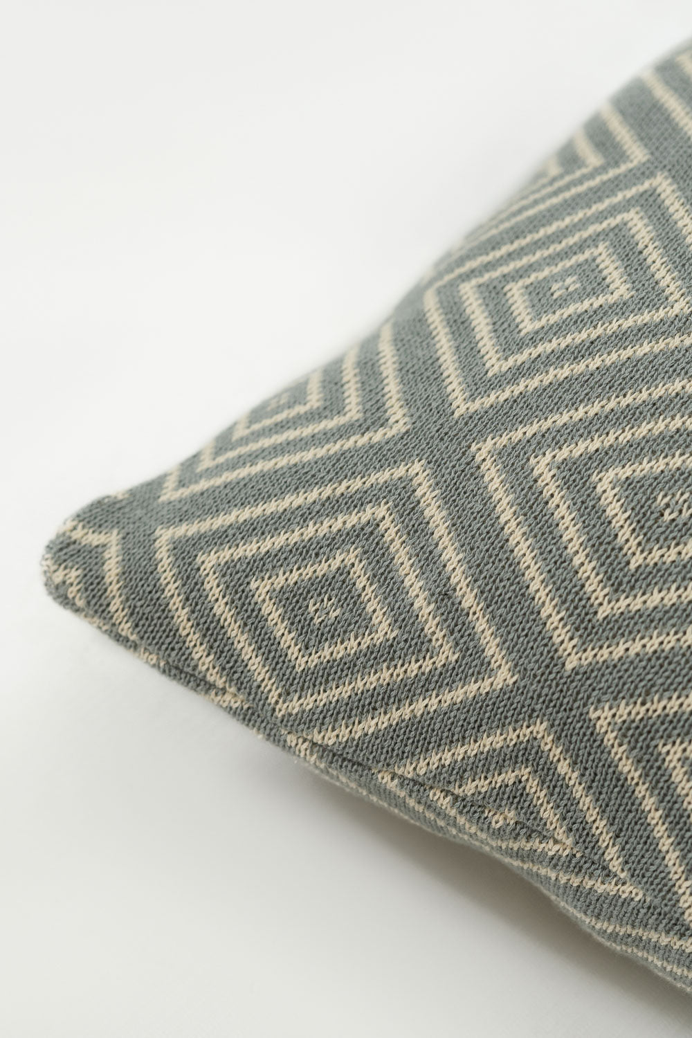 Bicoloured Diamonds - Cushion