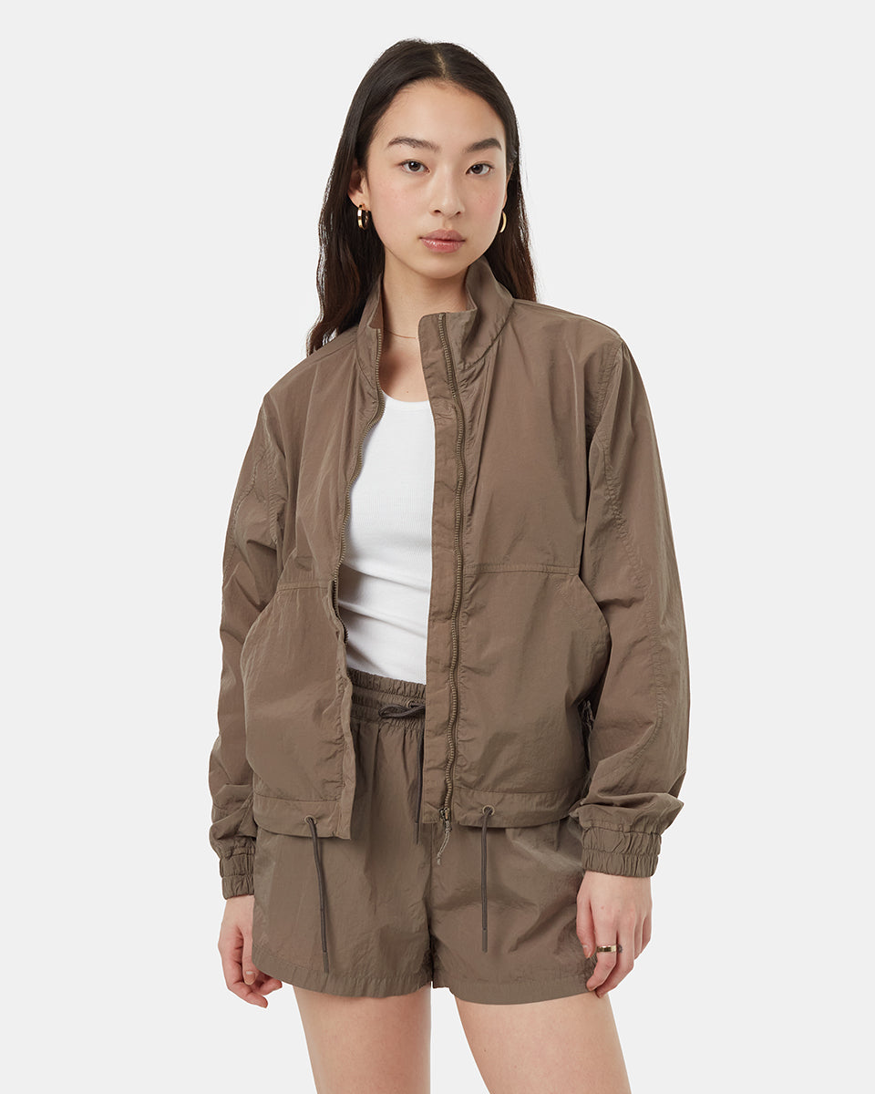 पुनर्नवीनीकृत नायलॉन शॉर्ट जैकेट