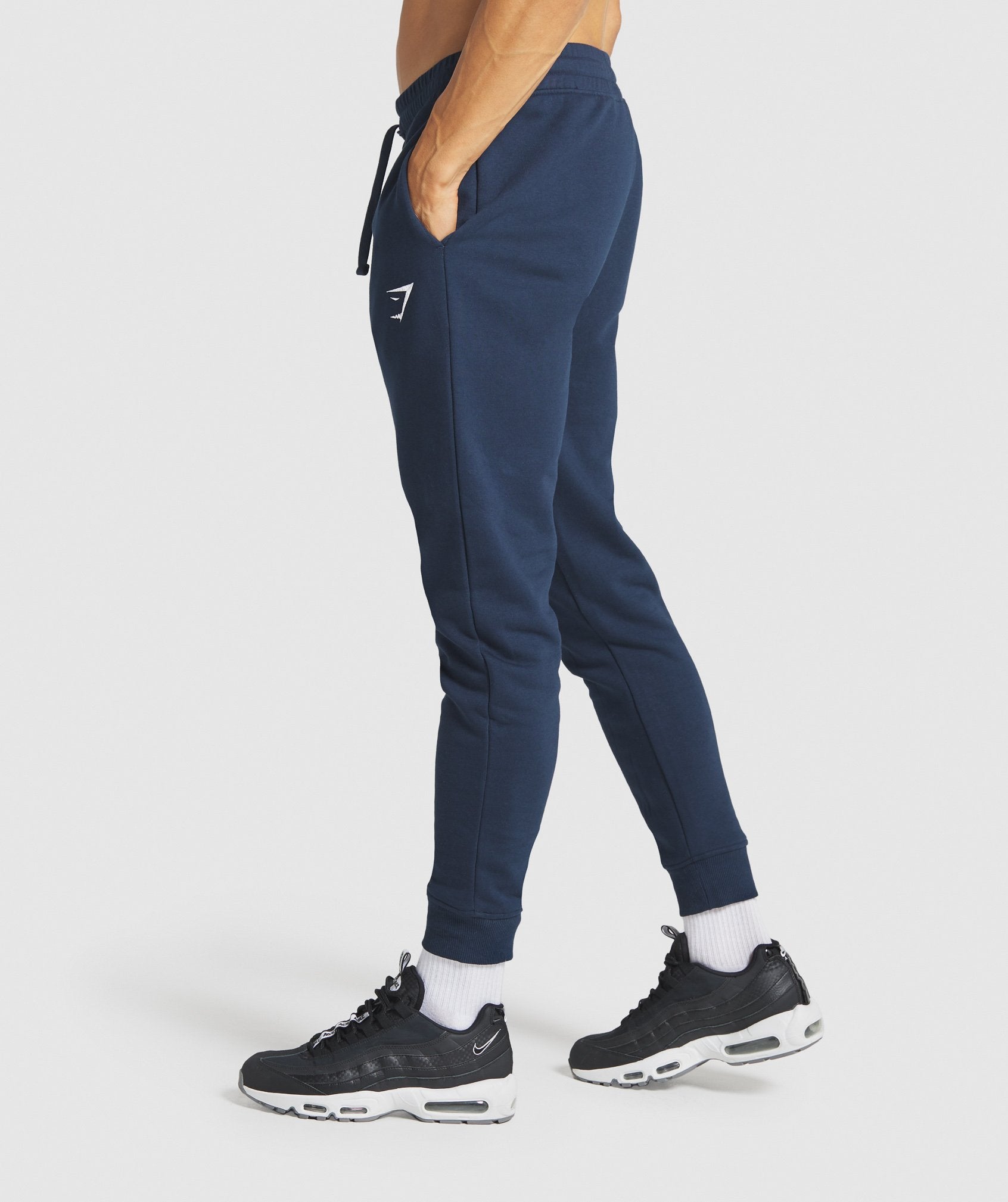 Gymshark best sale crest joggers