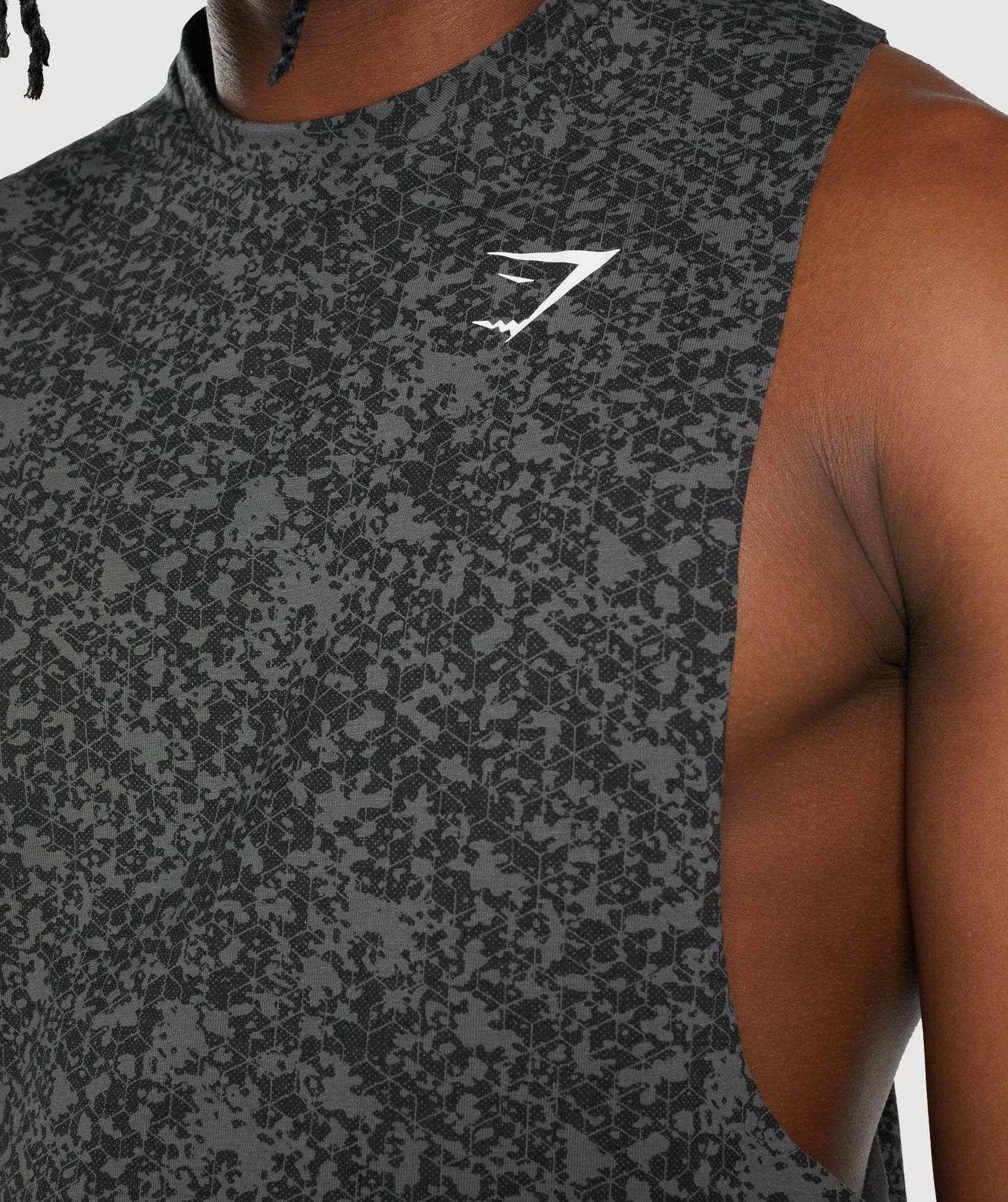 Gymshark Critical 2.0 Drop Arm Tank - Holzkohledruck