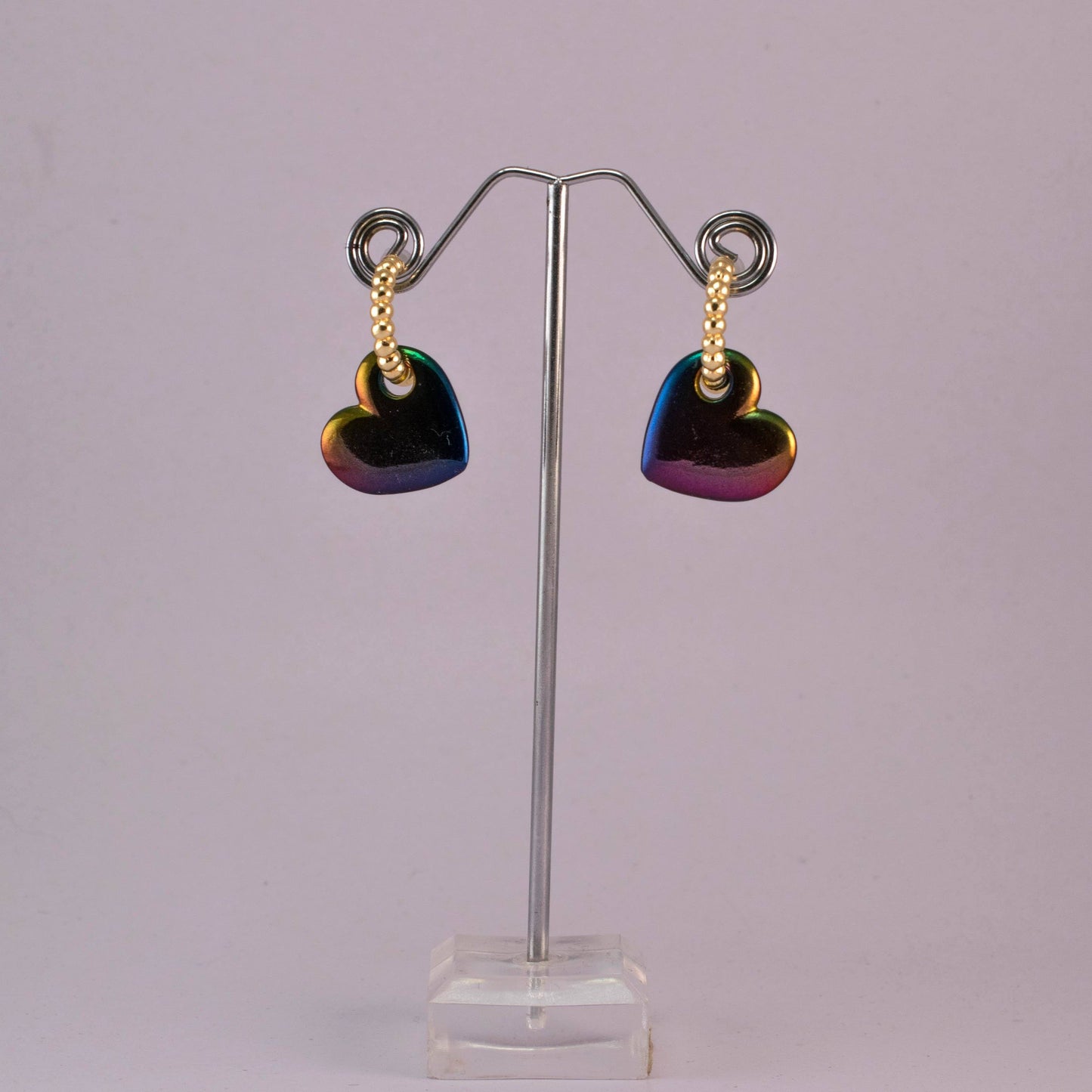 जीवंत हृदय बालियाँ 