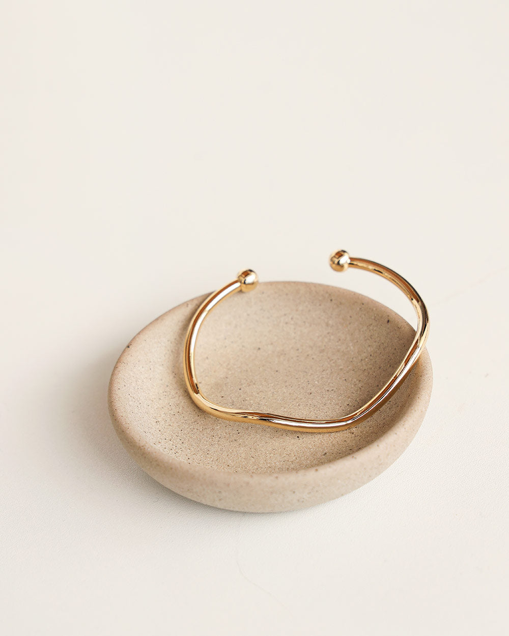 Mina Manschettenarmband