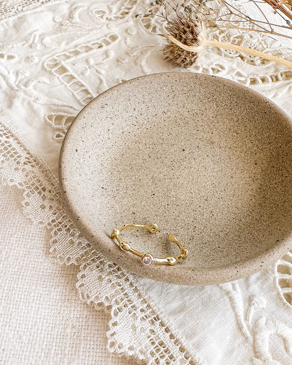 Ring mit konstanten Sternen