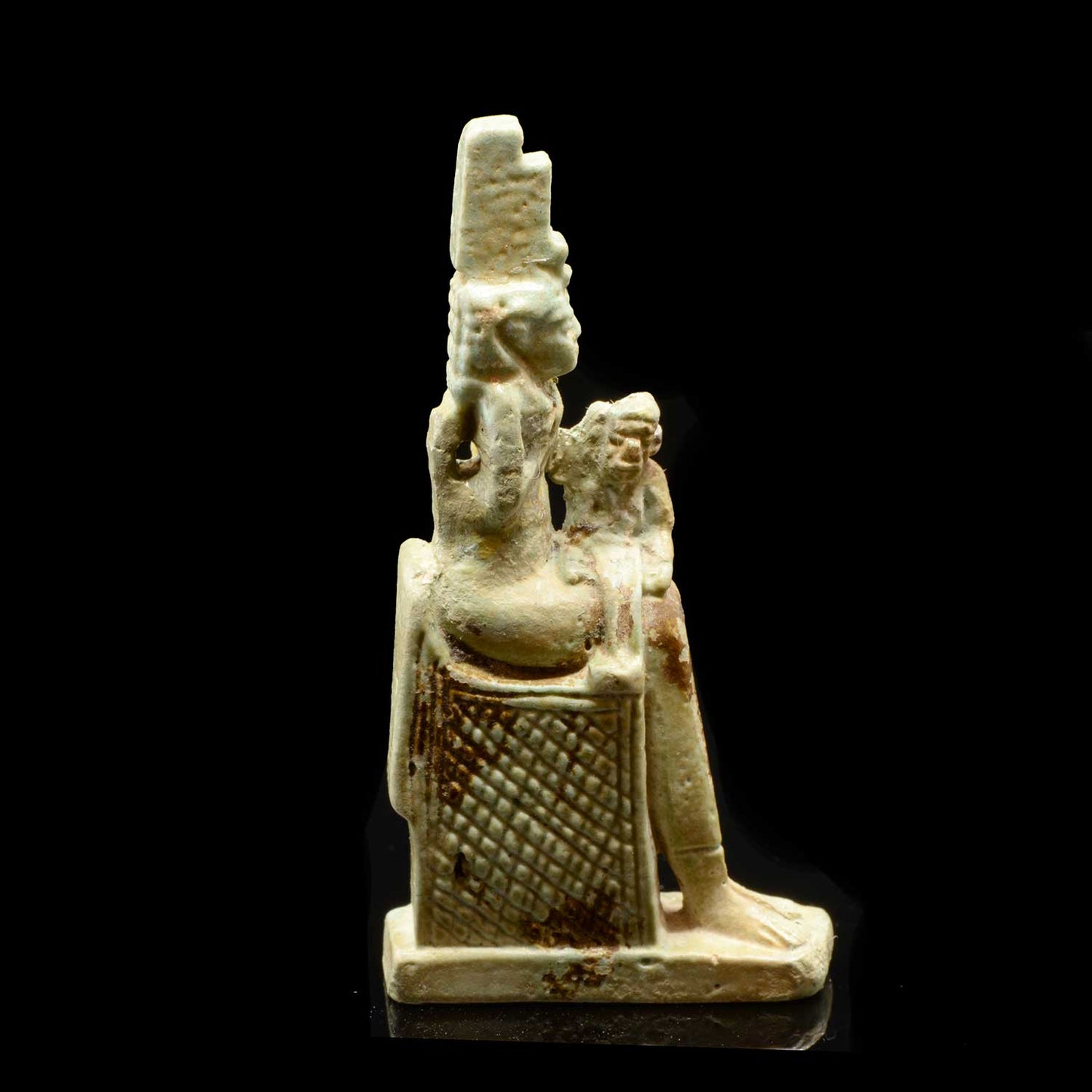 ایک مصری faience isis & Horus timulet ، 26 واں خاندان ، CA. 664-525 قبل مسیح