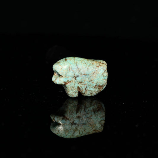 Ein ägyptisches Feldspat-Wedjat-Augen-Amulett, Mittleres Reich, 12. Dynastie, ca. 1991 - 1797 v. Chr.