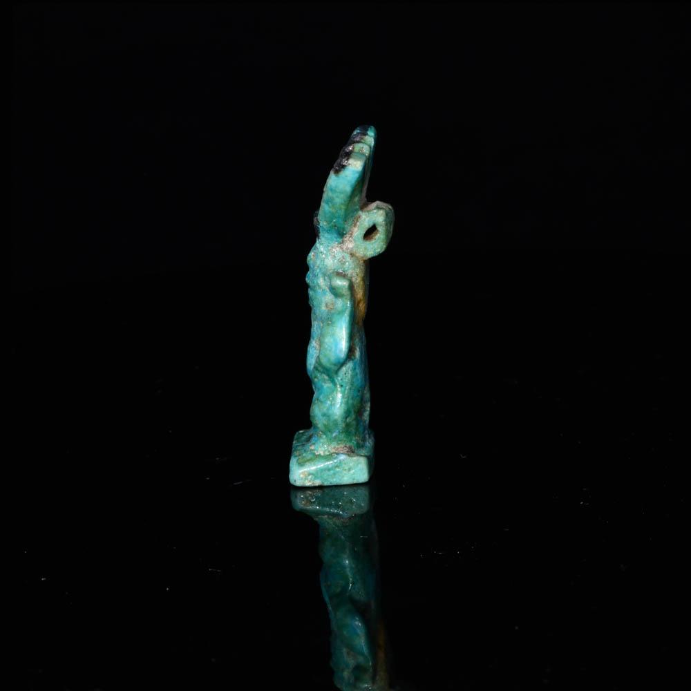 Ein ägyptisches Fayence-Amulett des Bes, Dritte Zwischenzeit - Spätzeit, ca. 1069 - 332 v. Chr.