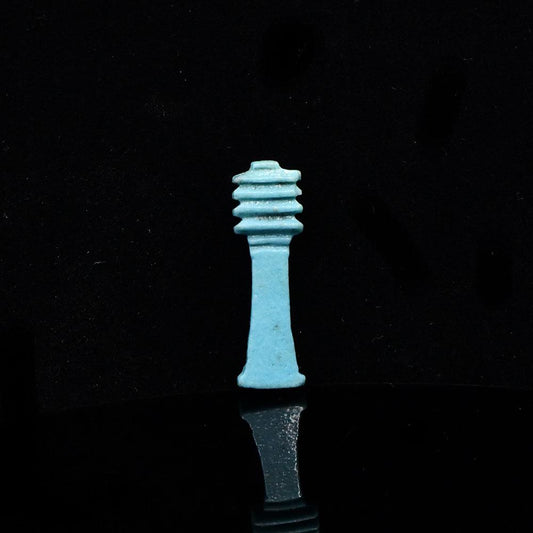 Ein ägyptisches Djed-Amulett aus blauer Fayence, Spätzeit, ca. 664 - 332 v. Chr.