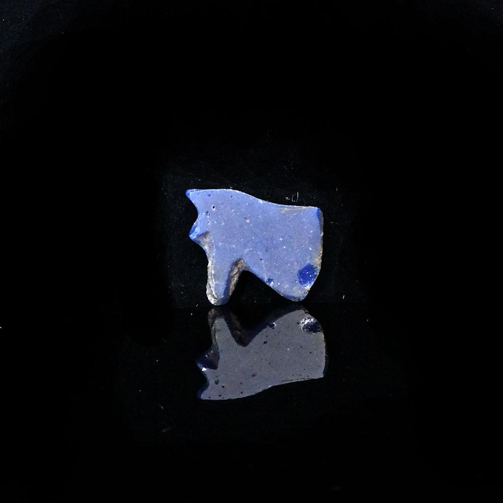 ایک مصری شیشے کی شادی شدہ آنکھ کا تعویذ ، دیر سے مدت ، CA. 664 - 332 قبل مسیح