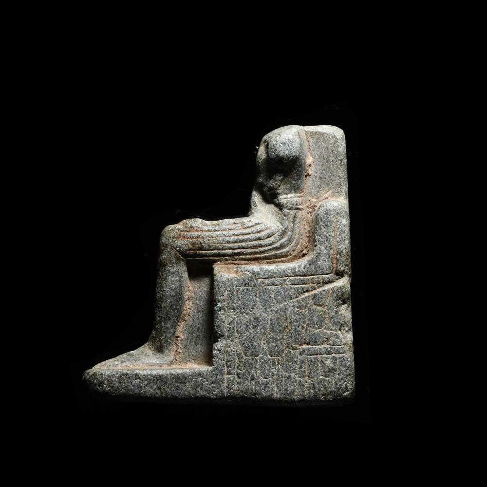 ایک مصری بیٹھے دیوتا ، نیو کنگڈم ، سی اے۔ 1550 - 1069 قبل مسیح